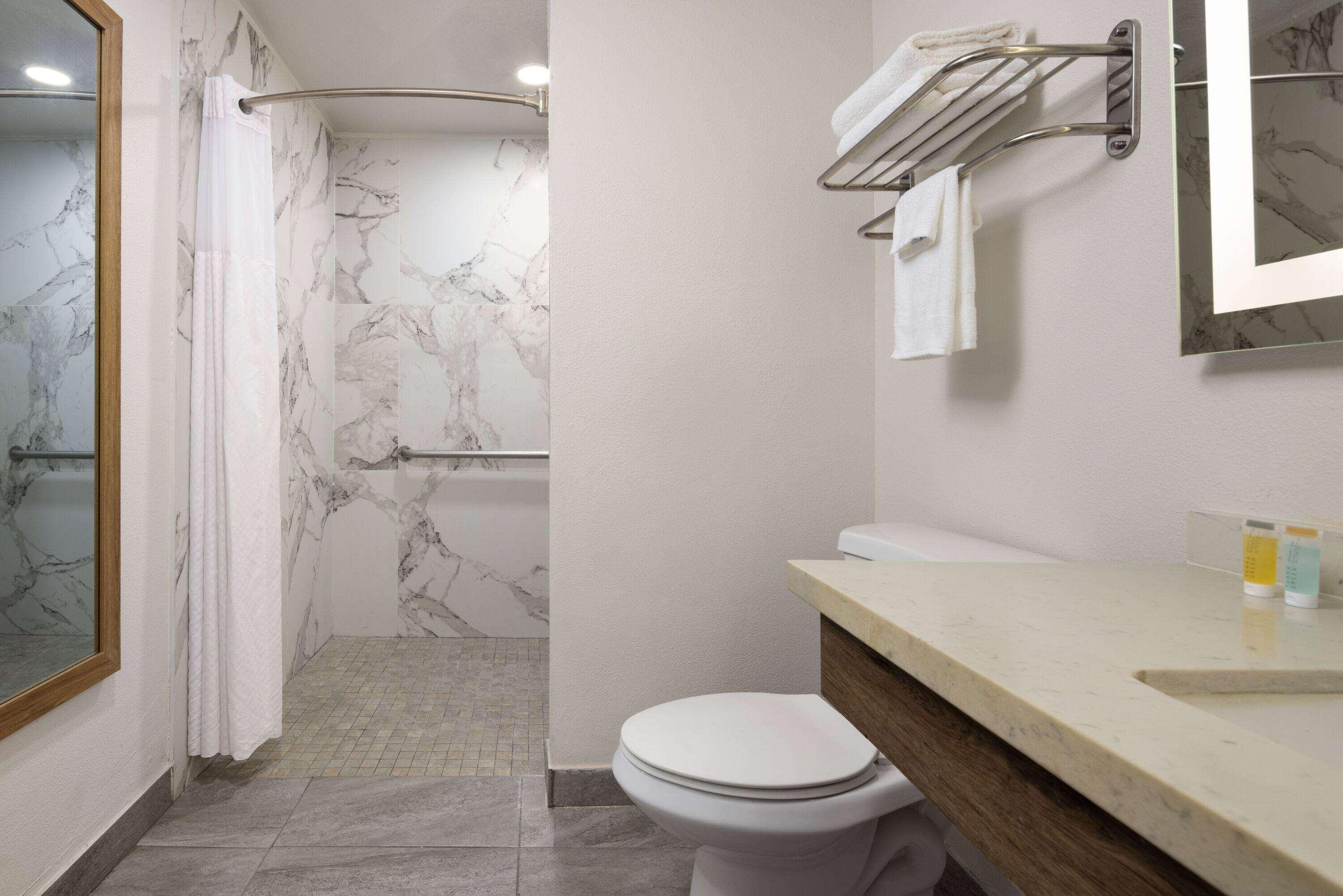 Days Inn By Wyndham Bakersfield