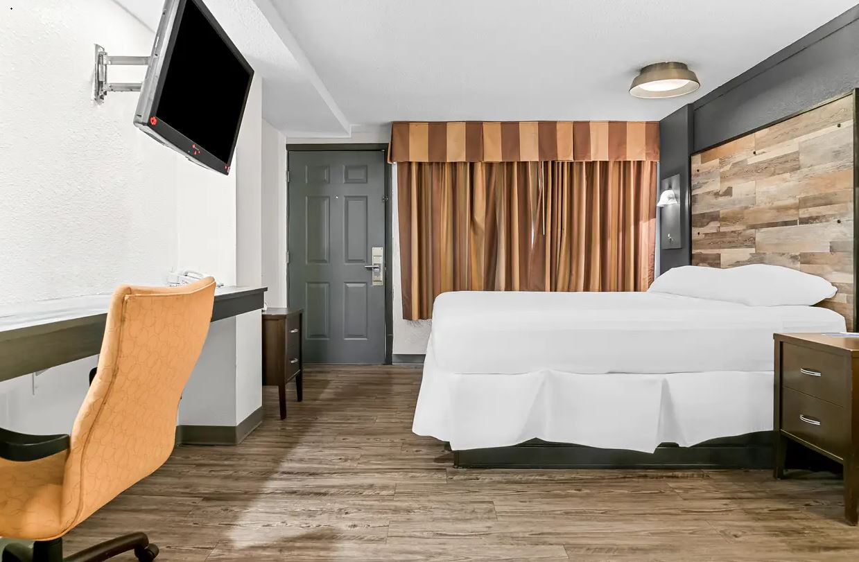 Rodeway Inn & Suites Saginaw I-675