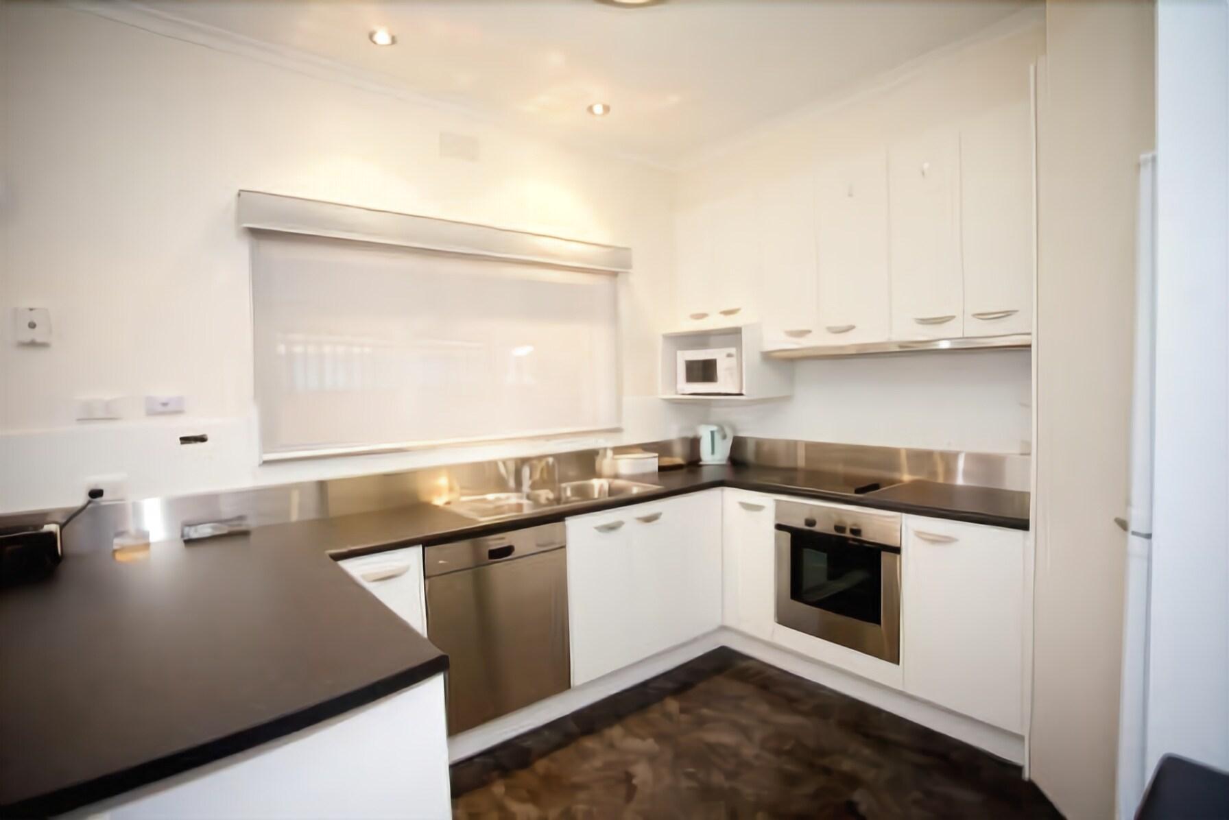 Connells Motel & Serviced Apartments