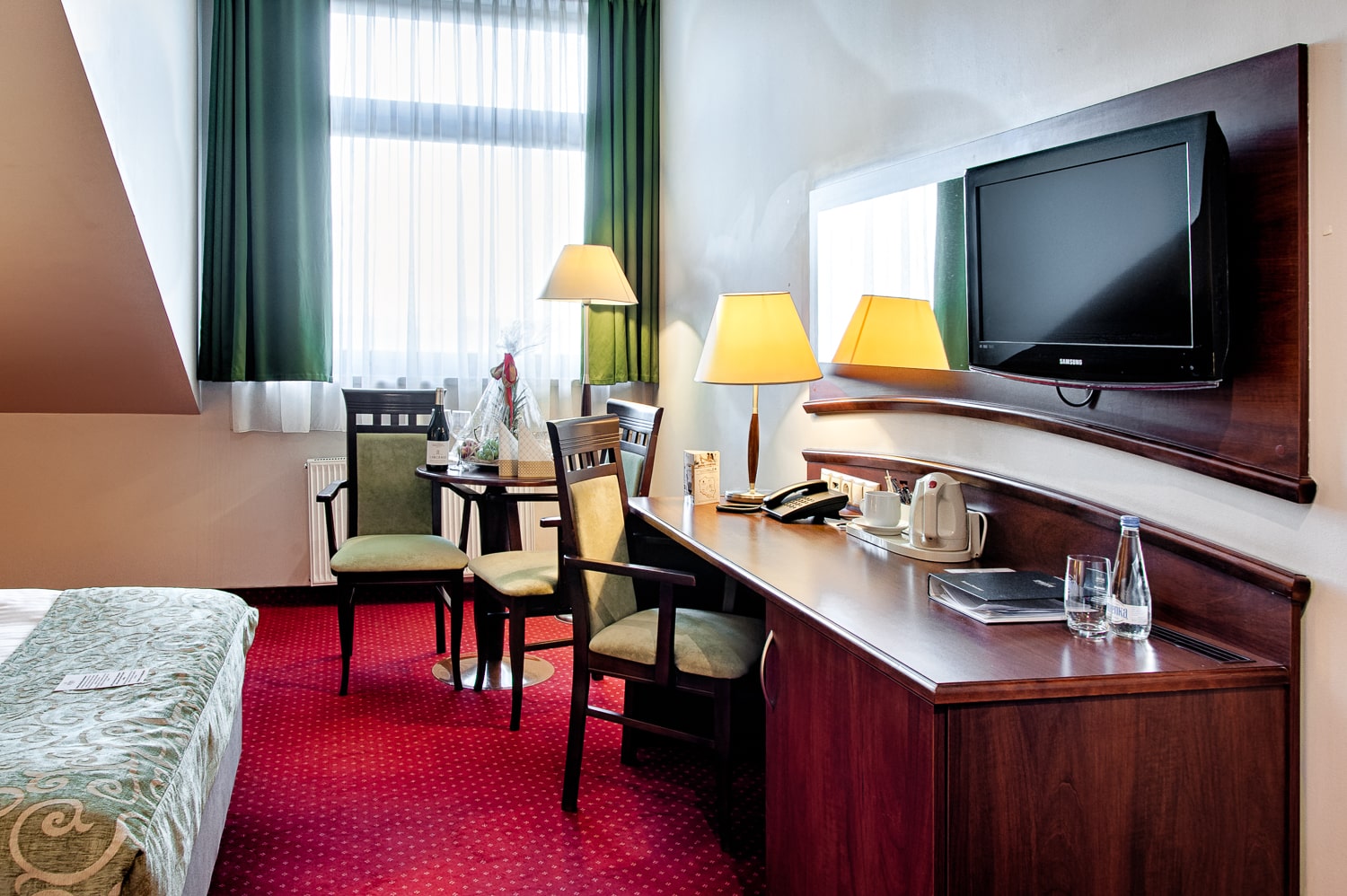 Grand Royal Hotel
