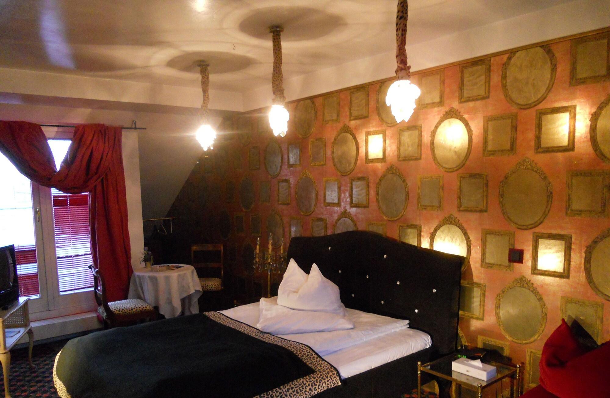 Hotel Village by null