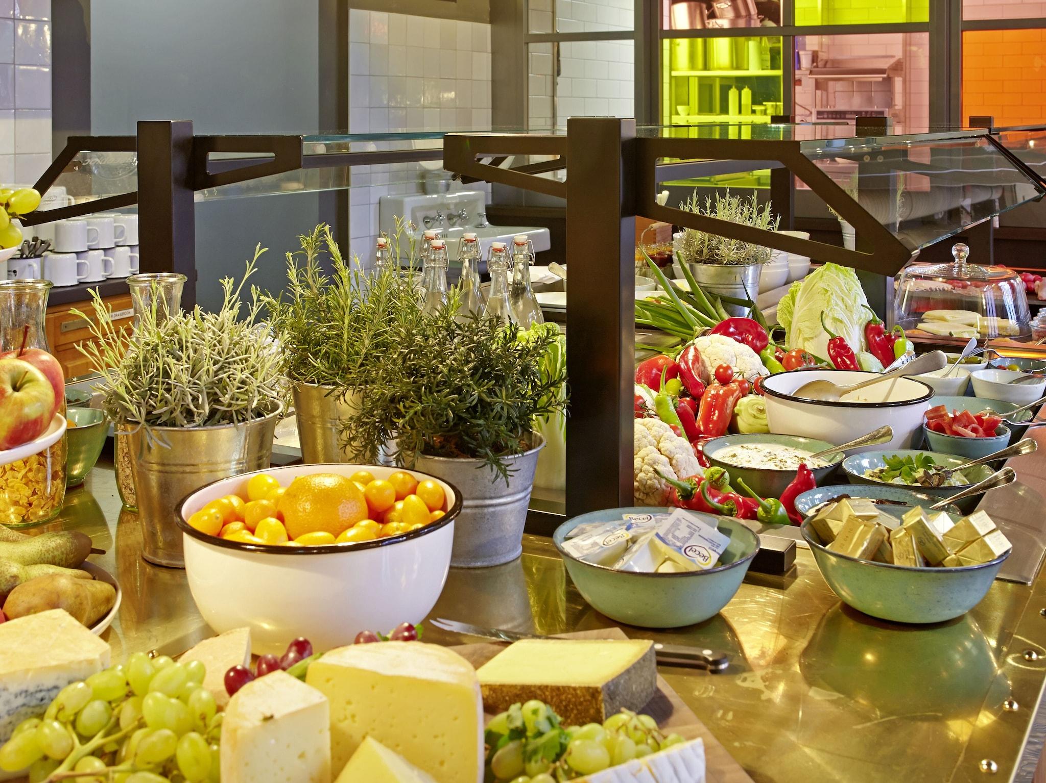 25hours Hotel Hamburg Altes Hafenamt by null