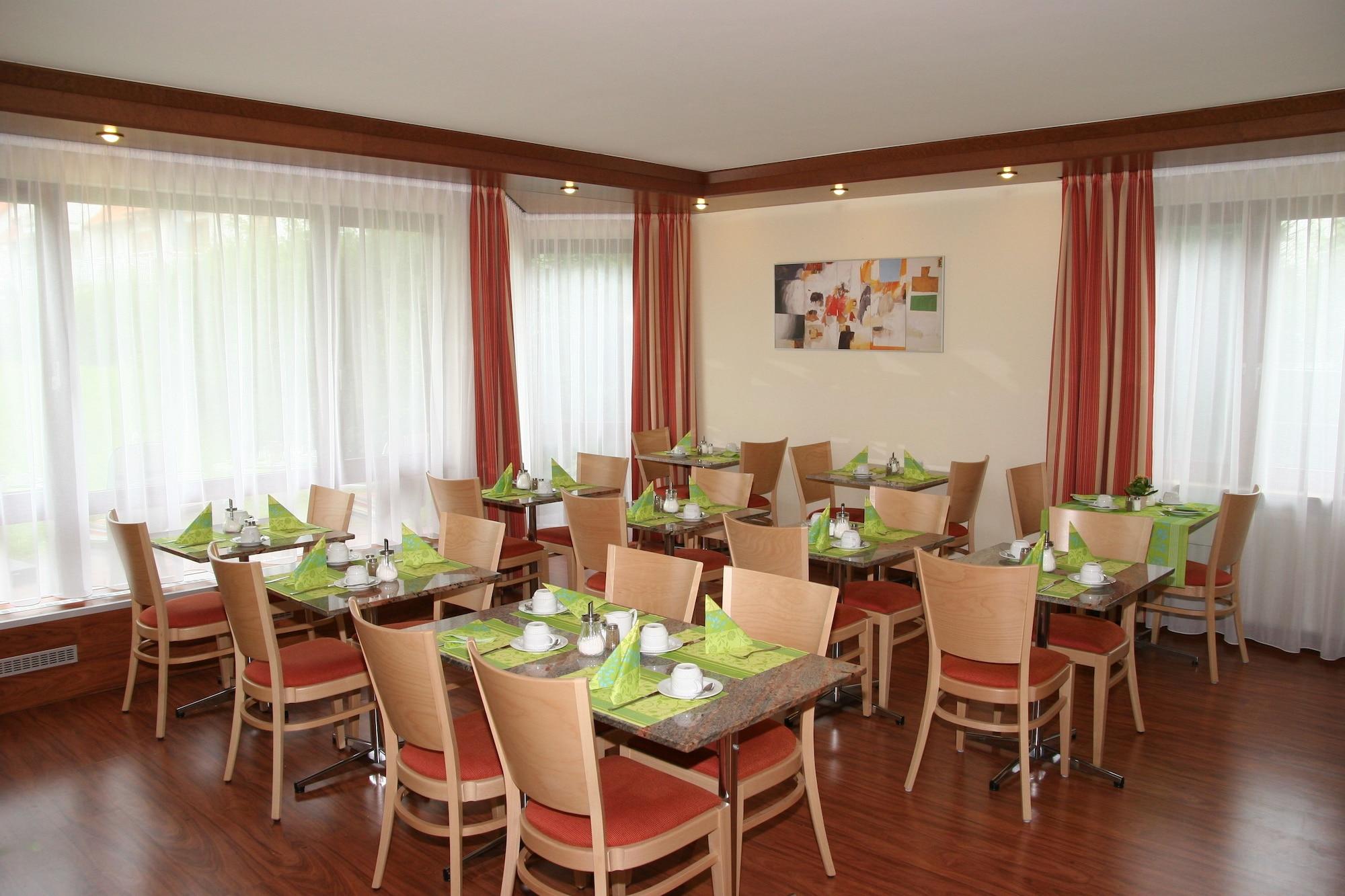 Hotel Flora Stuttgart Ma Hringen