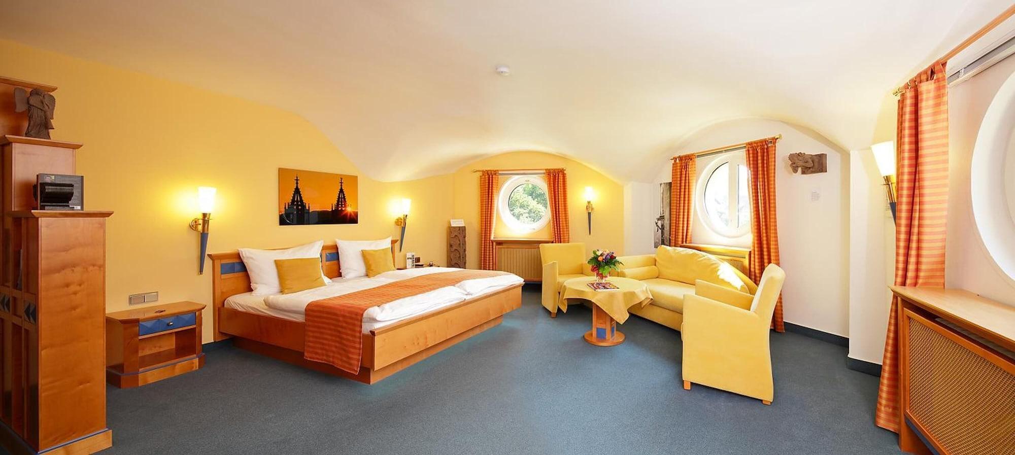 Park Hotel Post Freiburg - Kultur und Literatur am Colombipark by null
