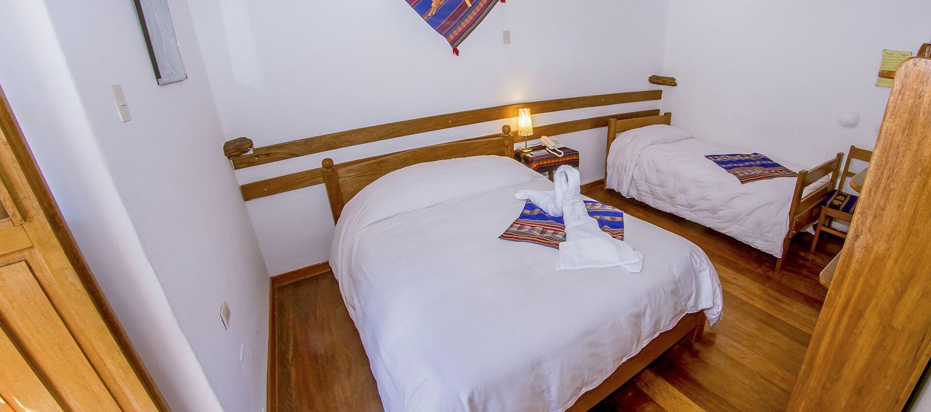 Hostal El Grial by null