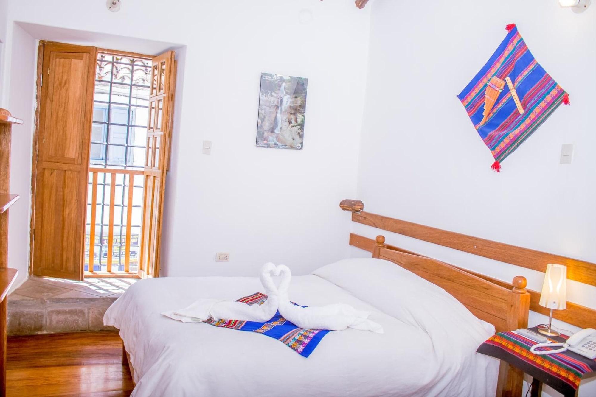 Hostal El Grial by null