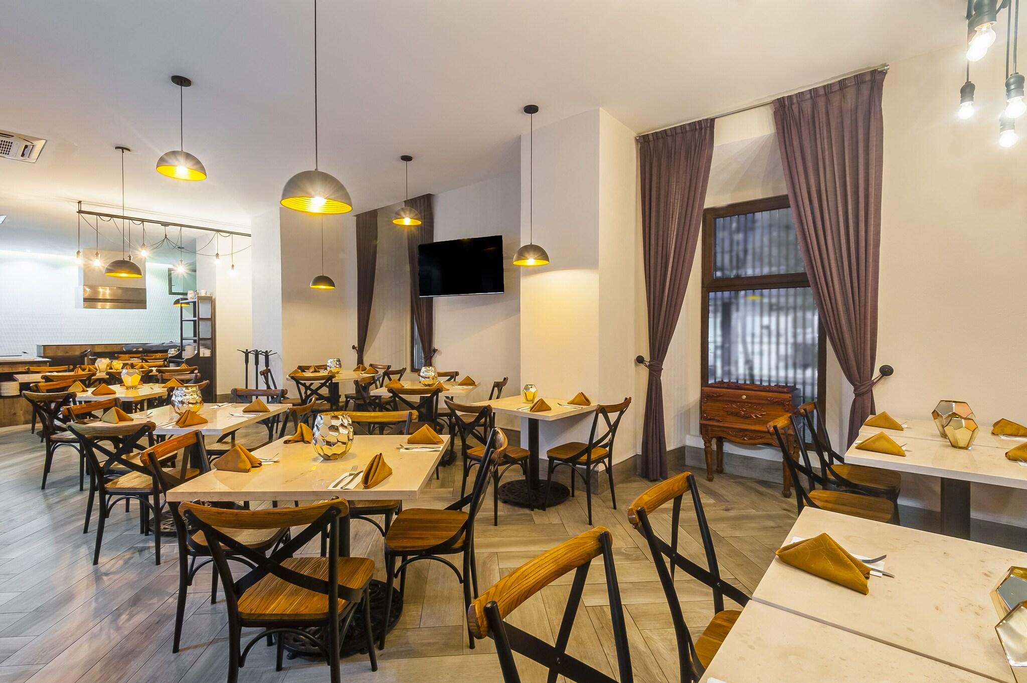 Real Maestranza Hotel by null