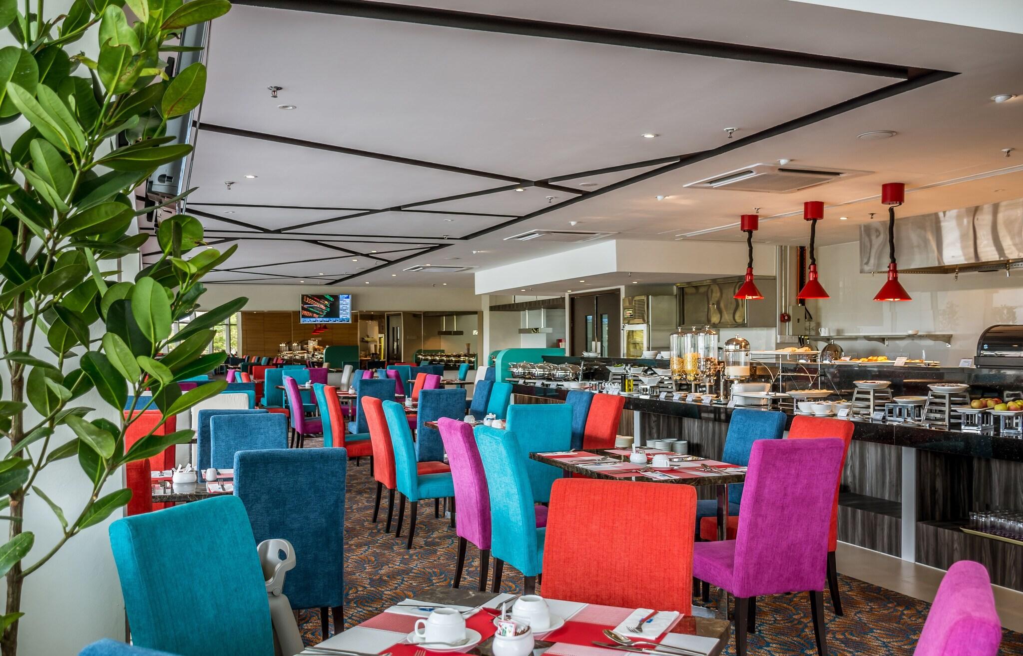 Astana Wing Riverside Majestic Hotel