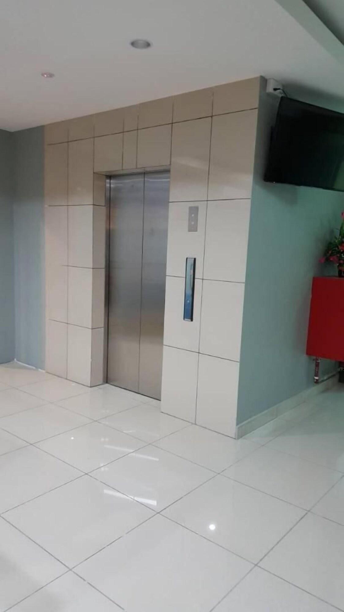 One Hotel Sadong Jaya