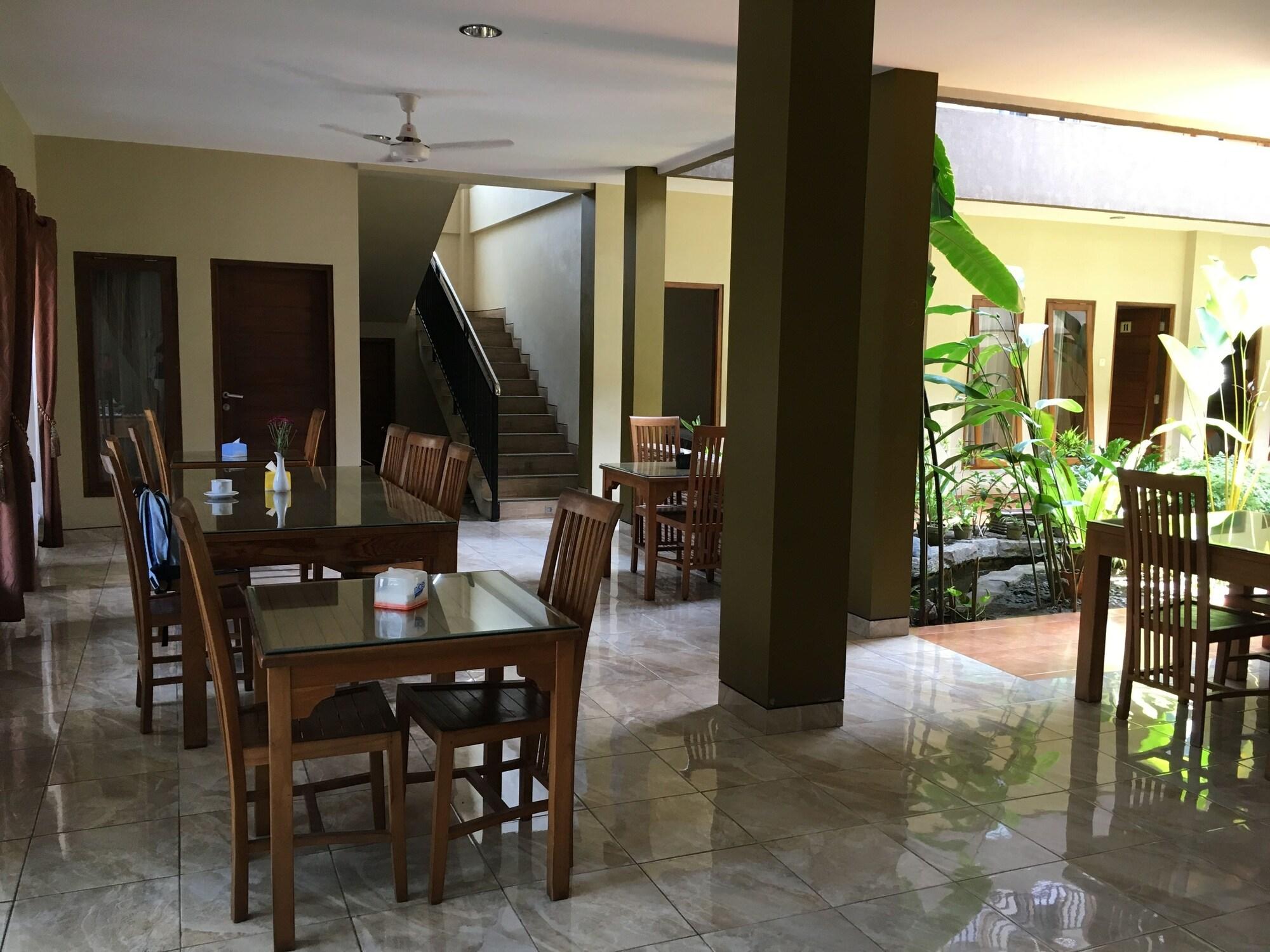 Aloha Hotel