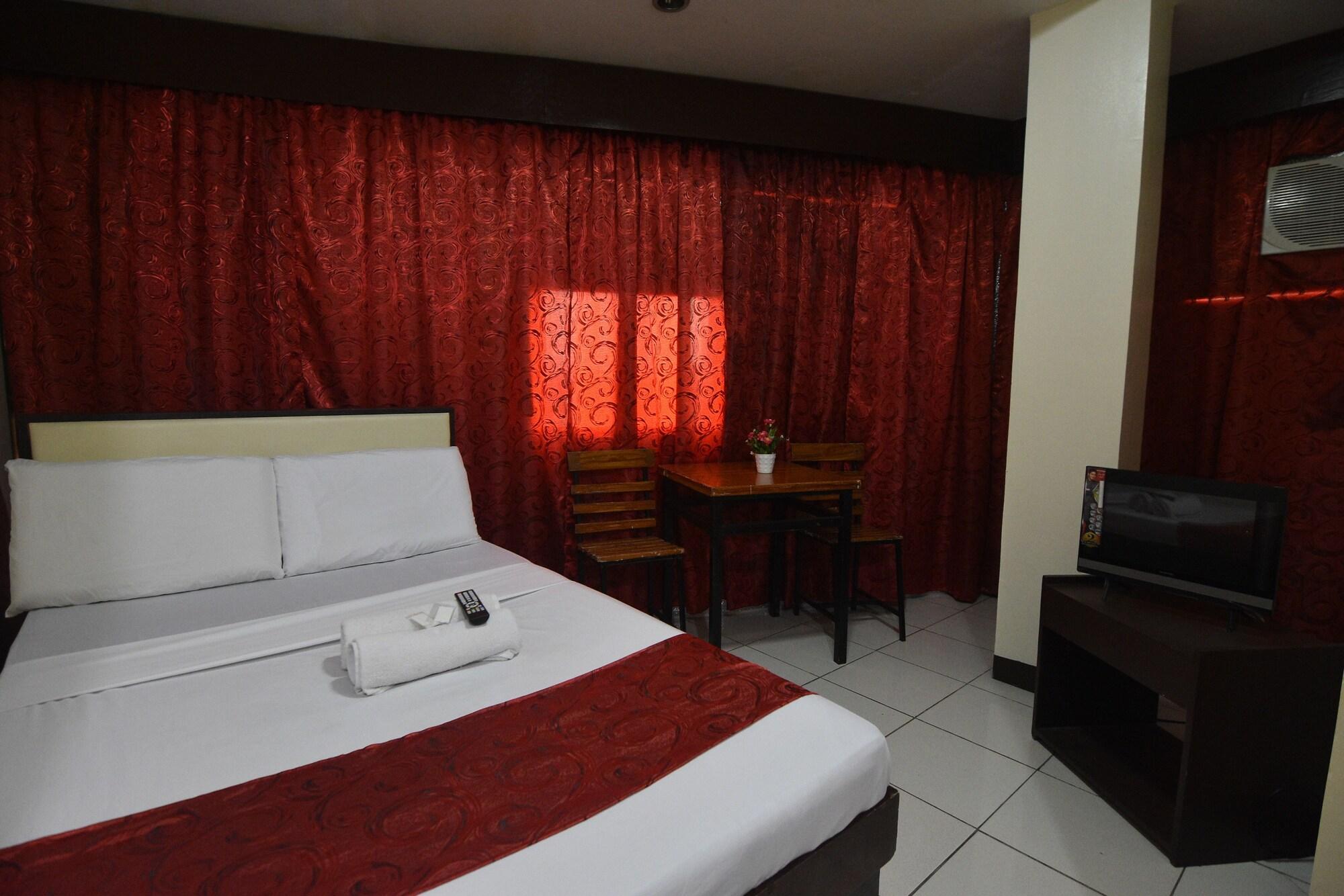 Cosmo Hotel Espana Near Ust