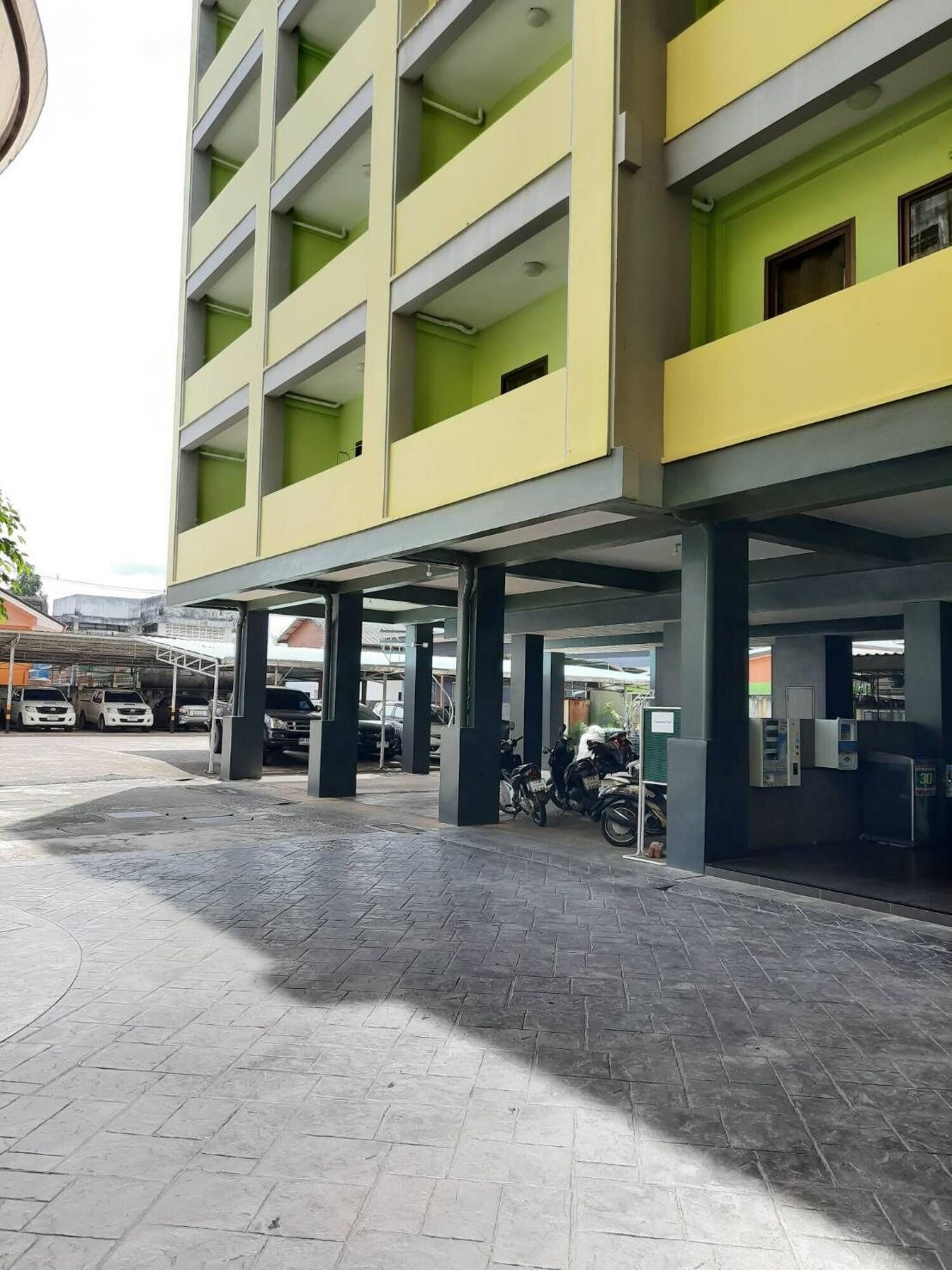 Phongkaew Hotel