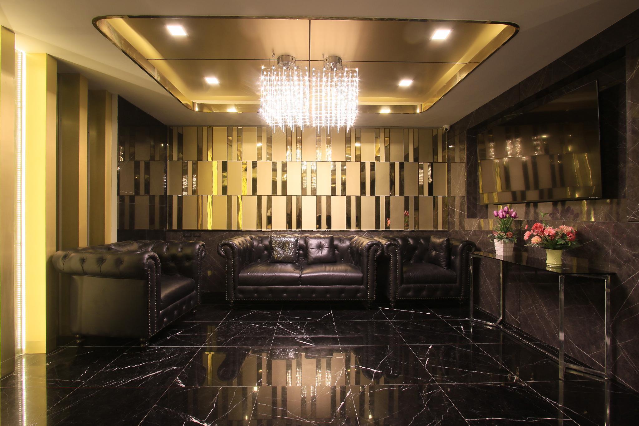 Pratunam Atrium Hotel