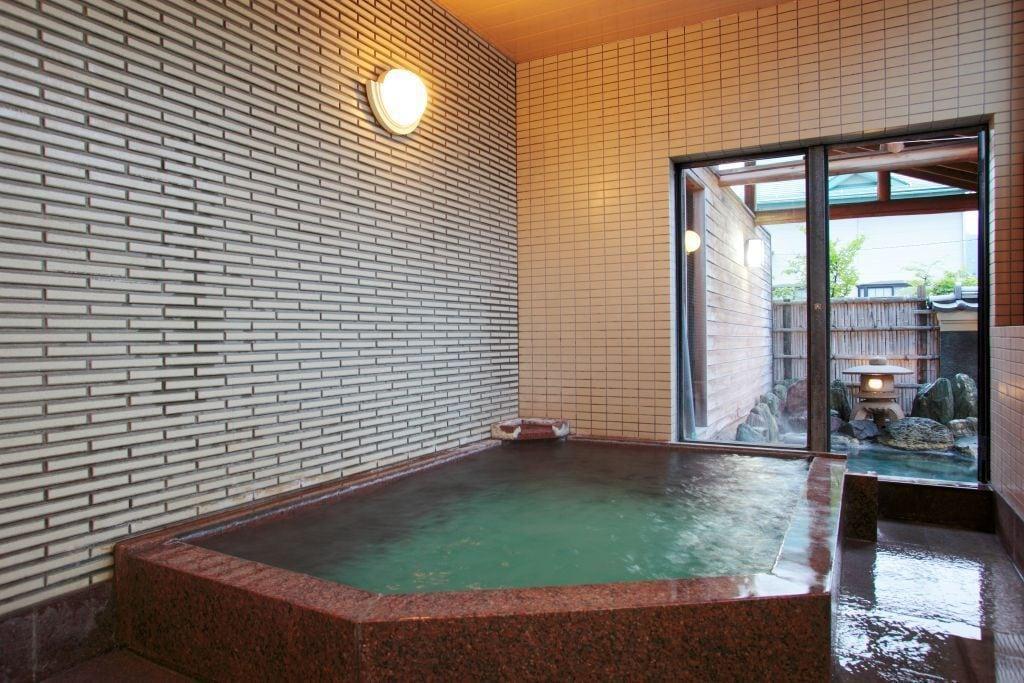 Kusatsu Onsen Kiyoshigekan