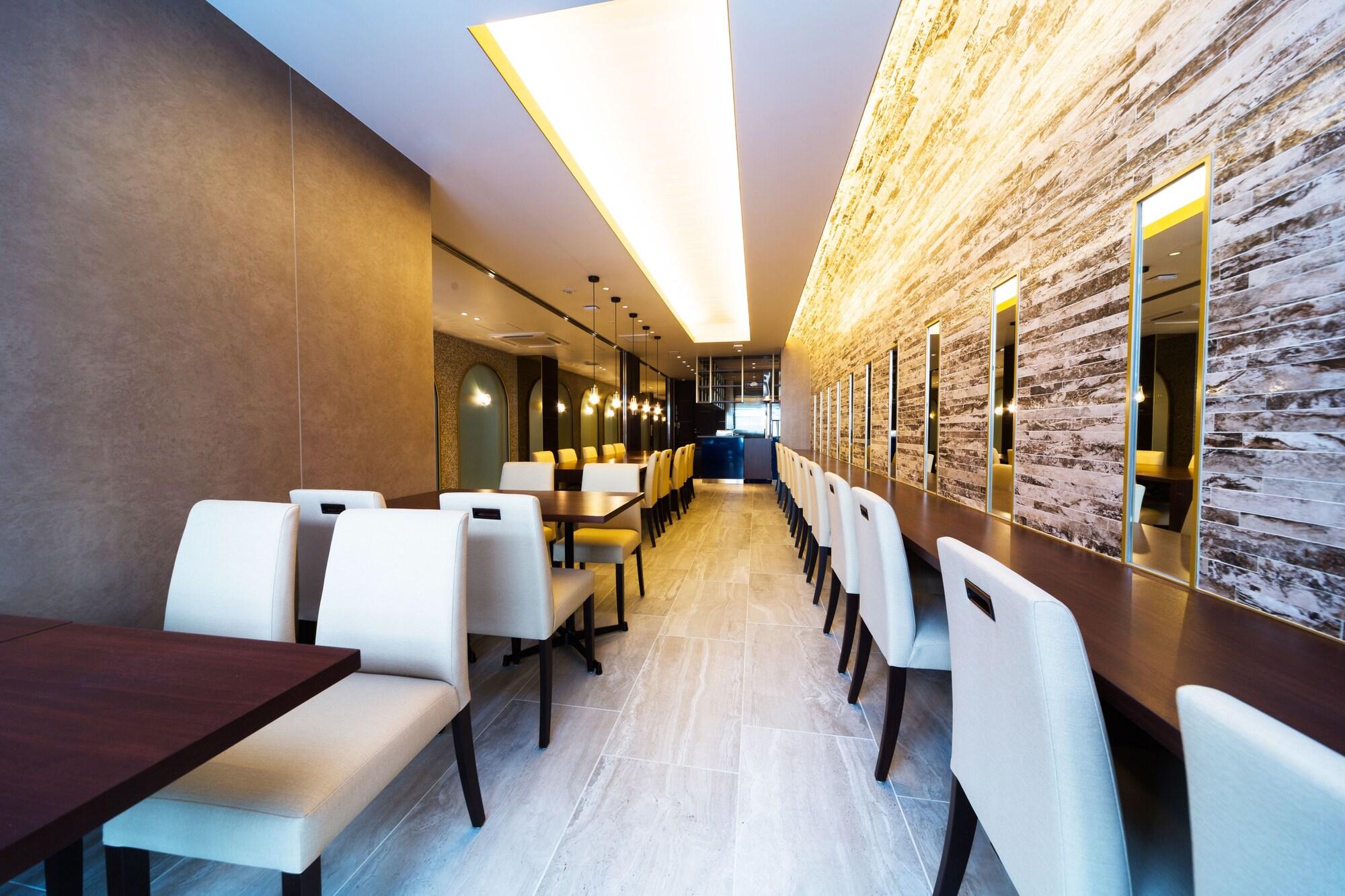 Shinsaibashi Crystalhotel