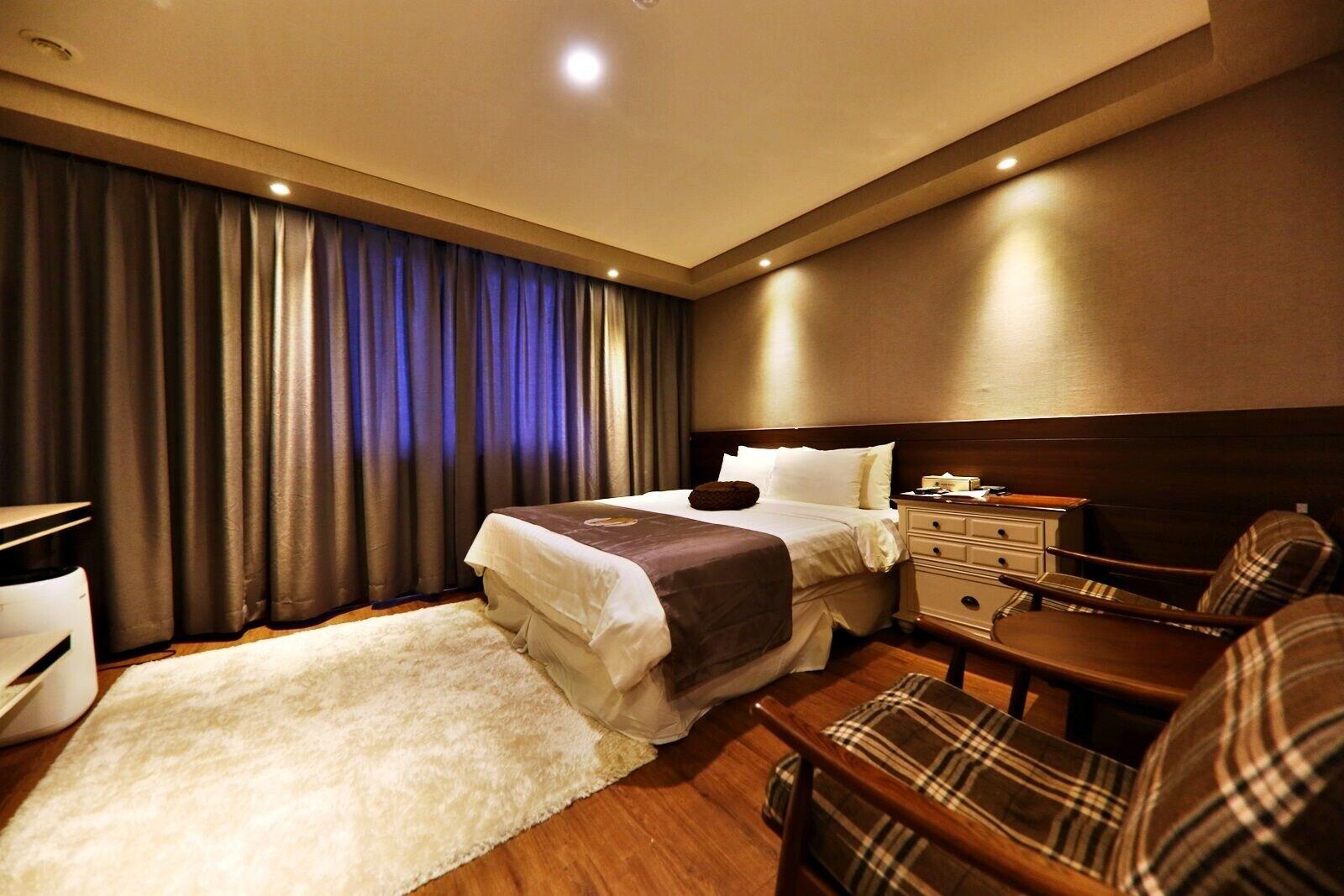 Cheongju The Mark Hotel