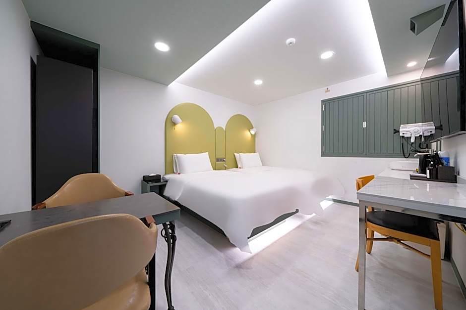 Ytt Motel