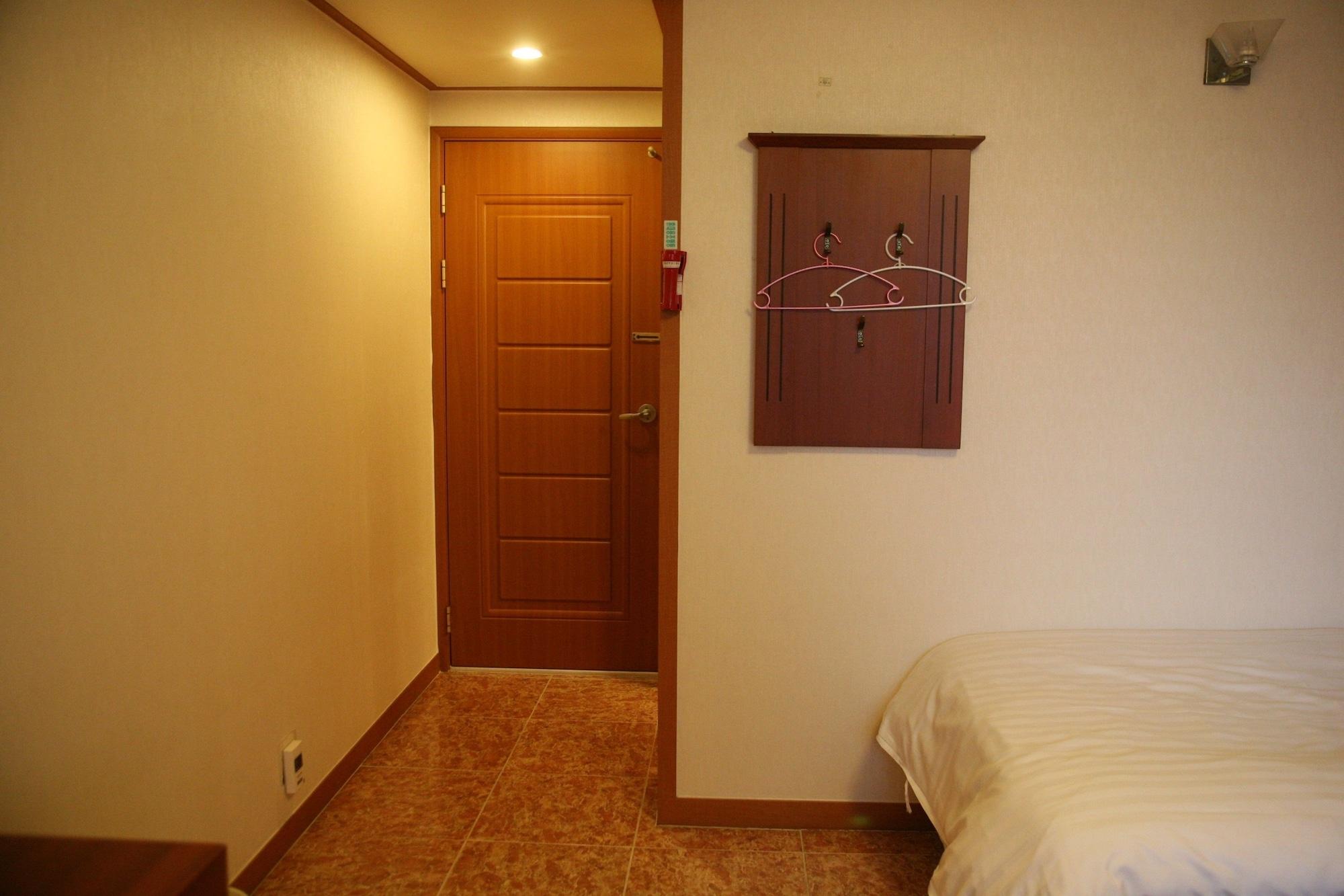 Major Hotel