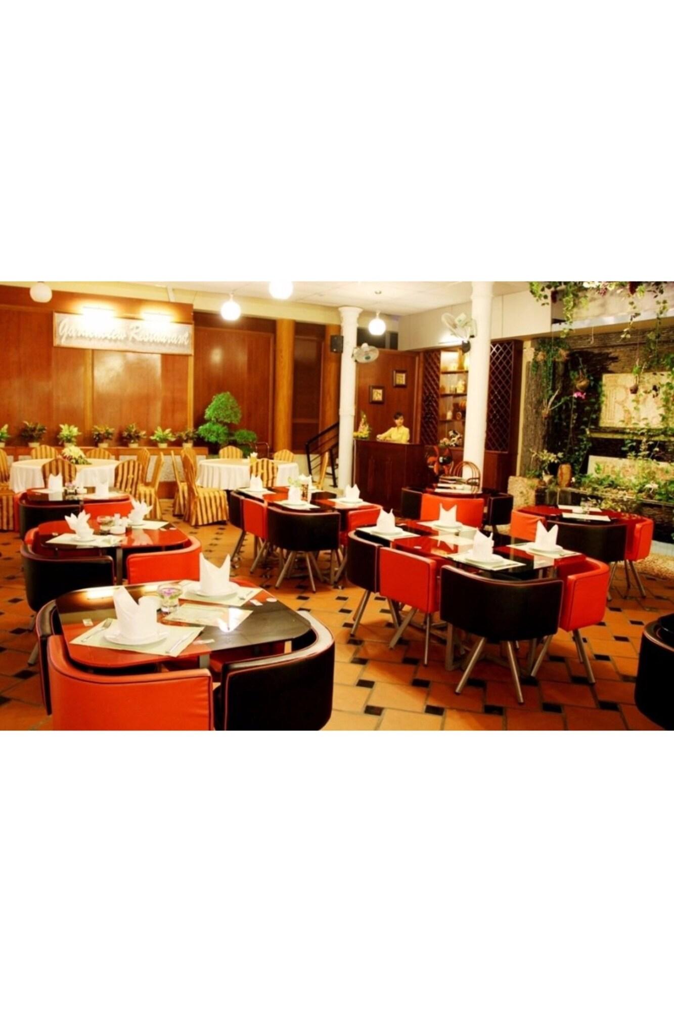 Royal Hotel