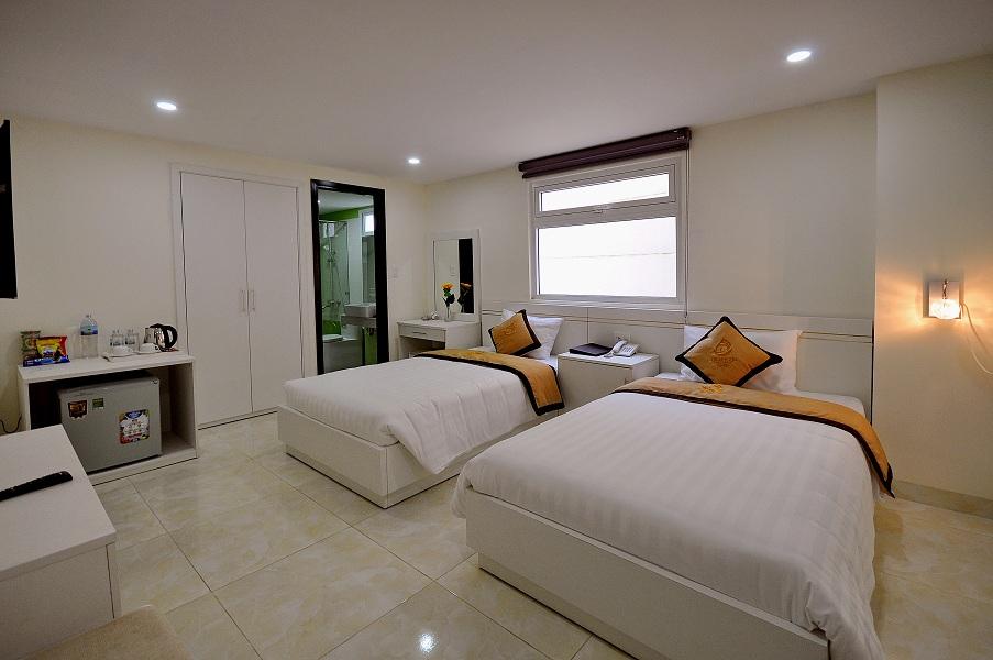 Yellow Sea Hotel - photo