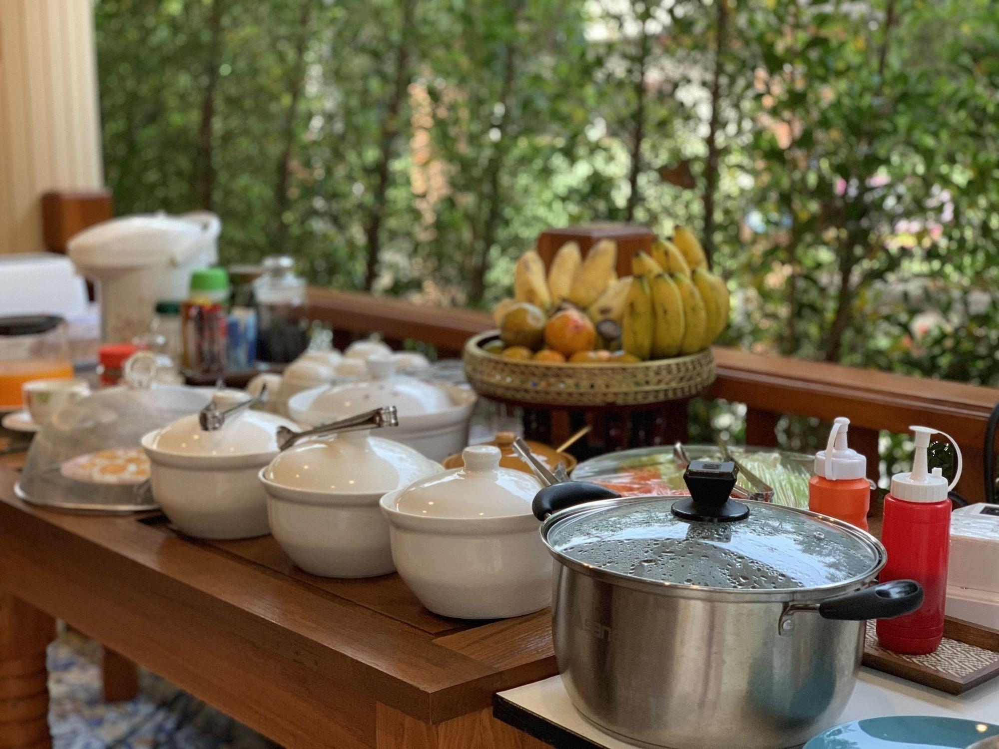 Baan Pondchanok Hotel