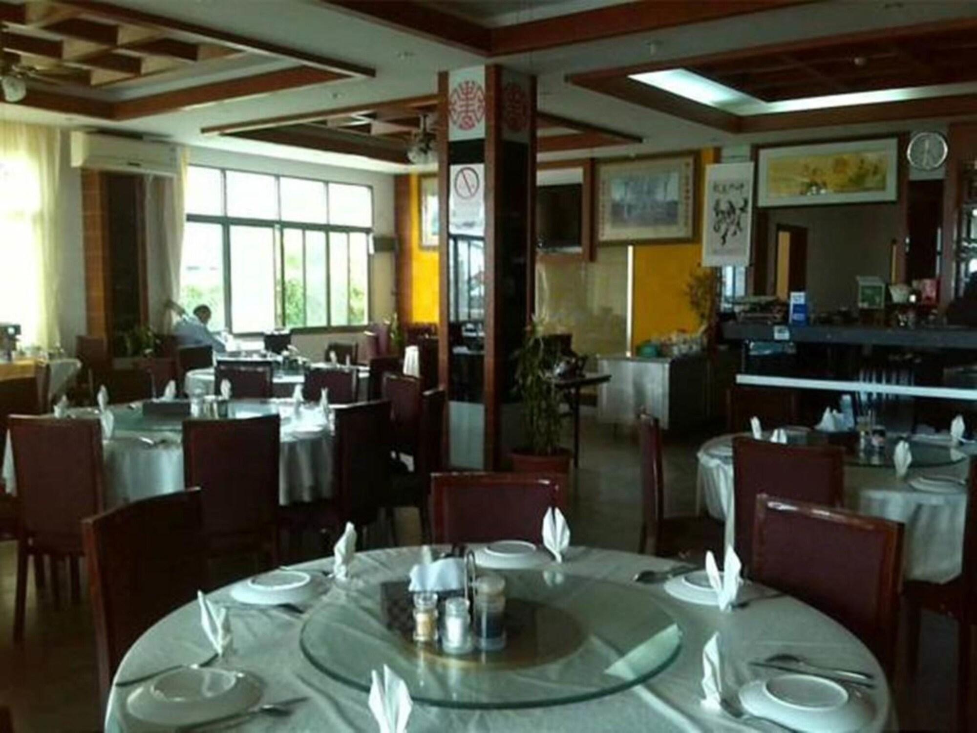 Emerald Hotel