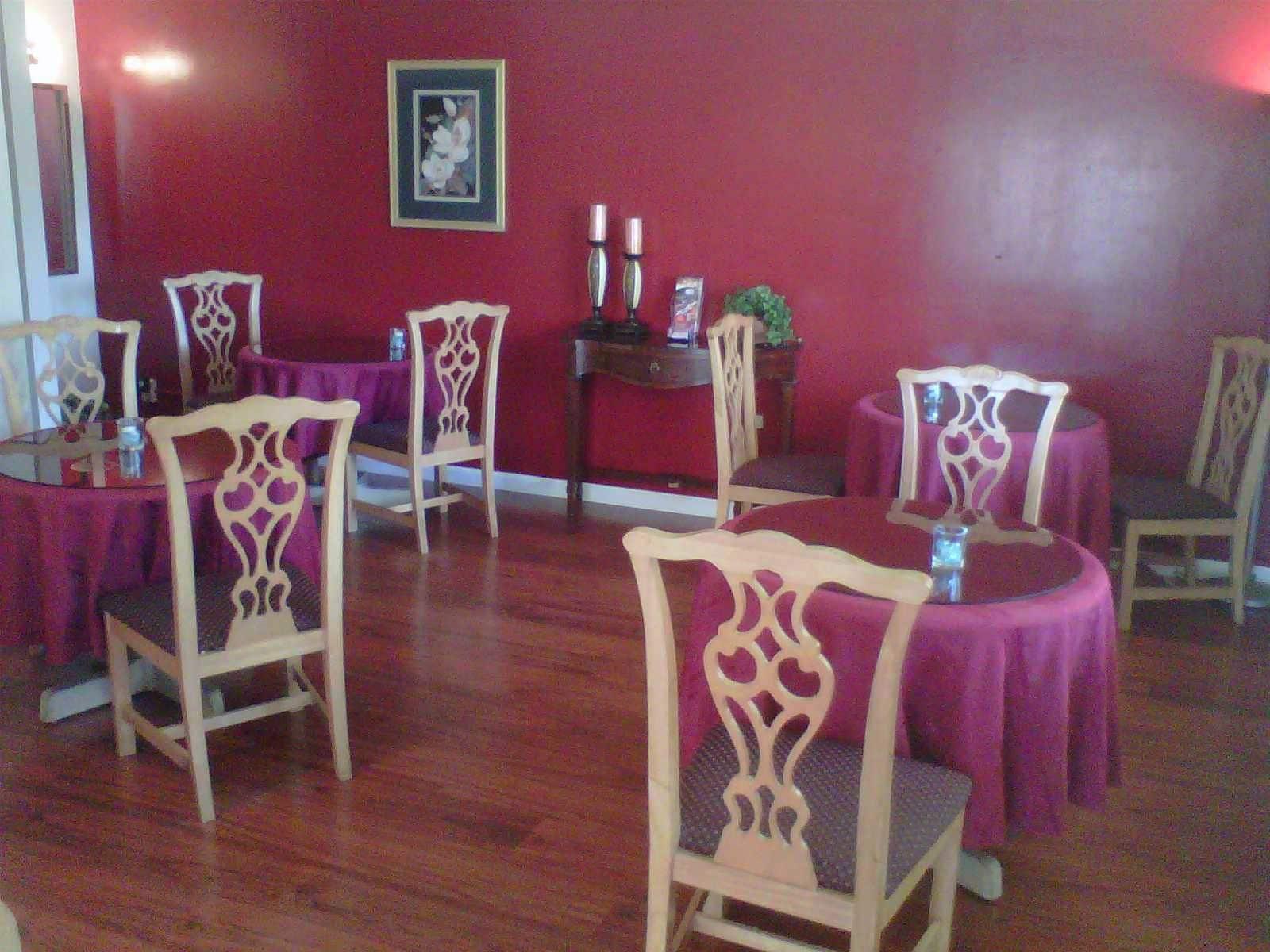 Caravelle Inn Suites