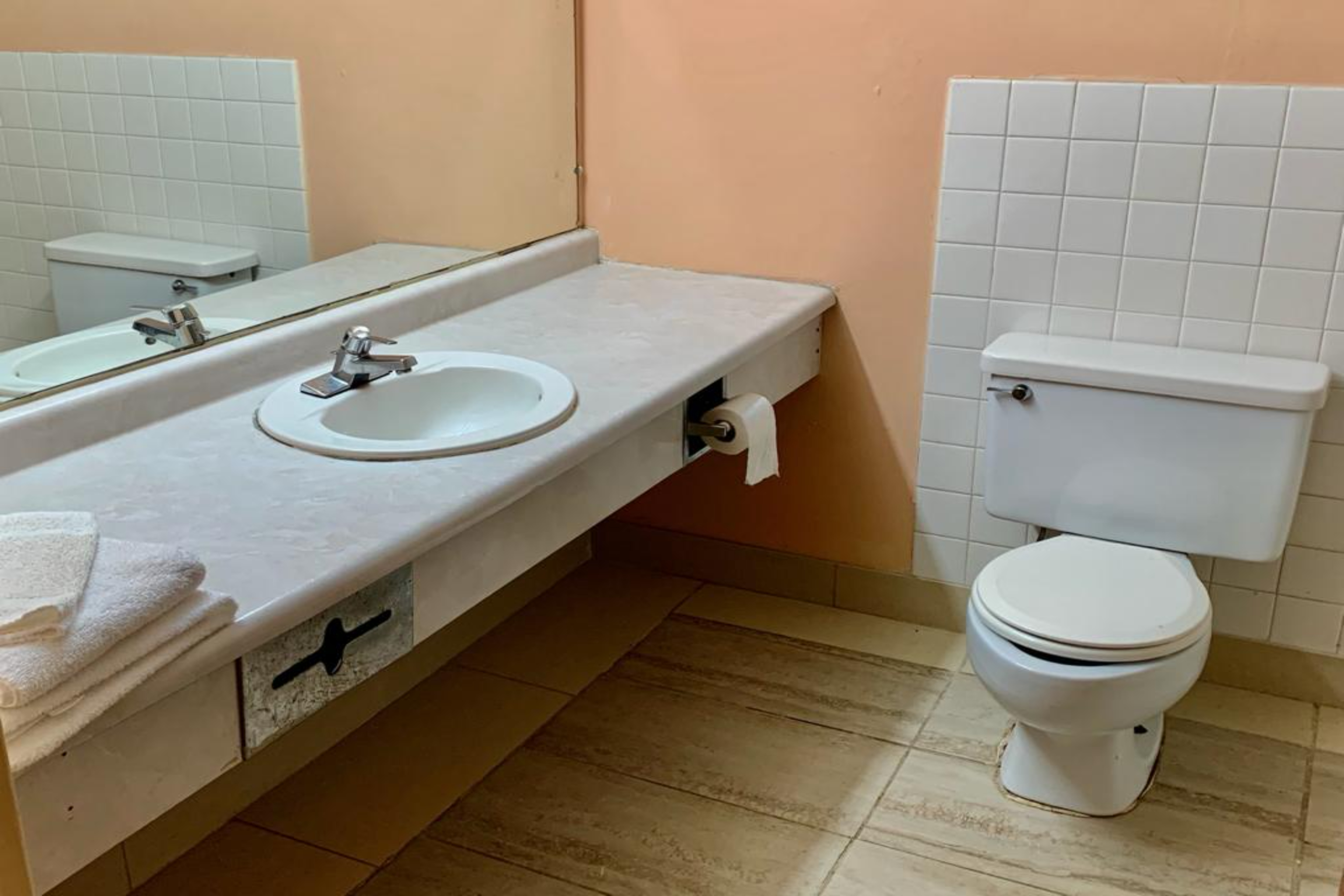 Red Carpet Inn & Suites Lima (Listing Partner)