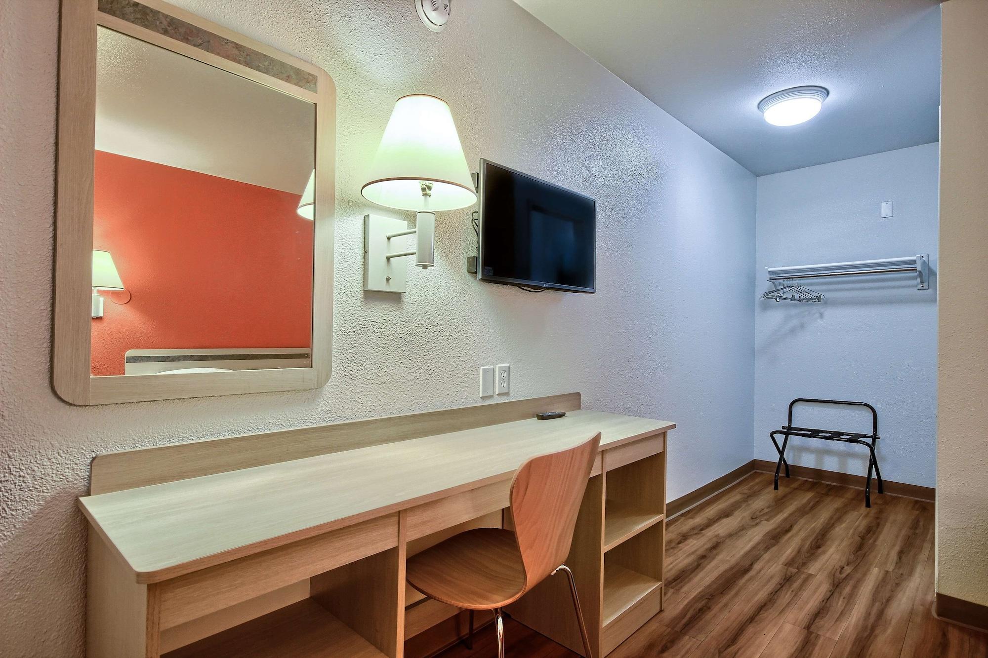 Motel 6 Tulare Ca