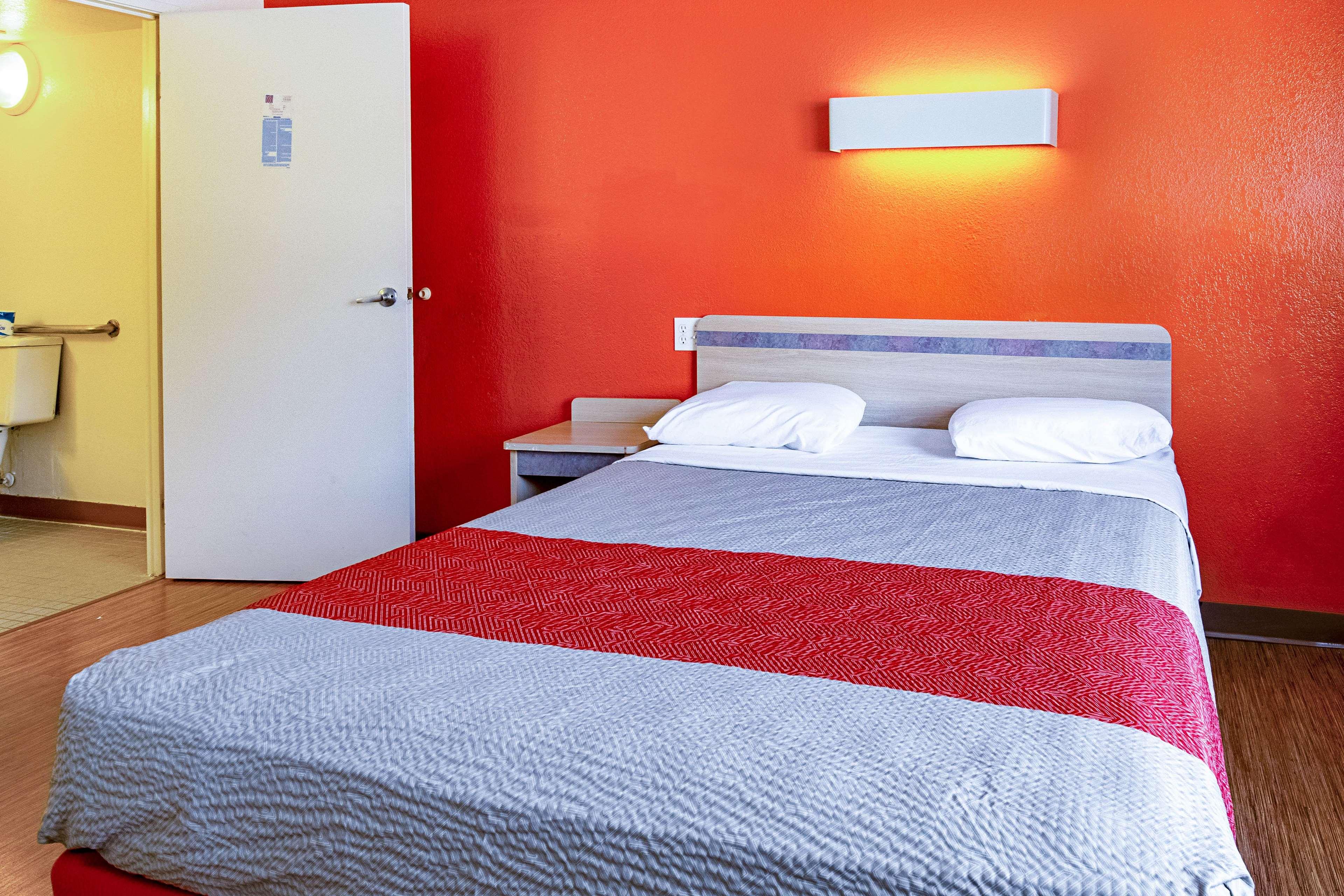 Motel 6 Palatine Il Chicago Northwest