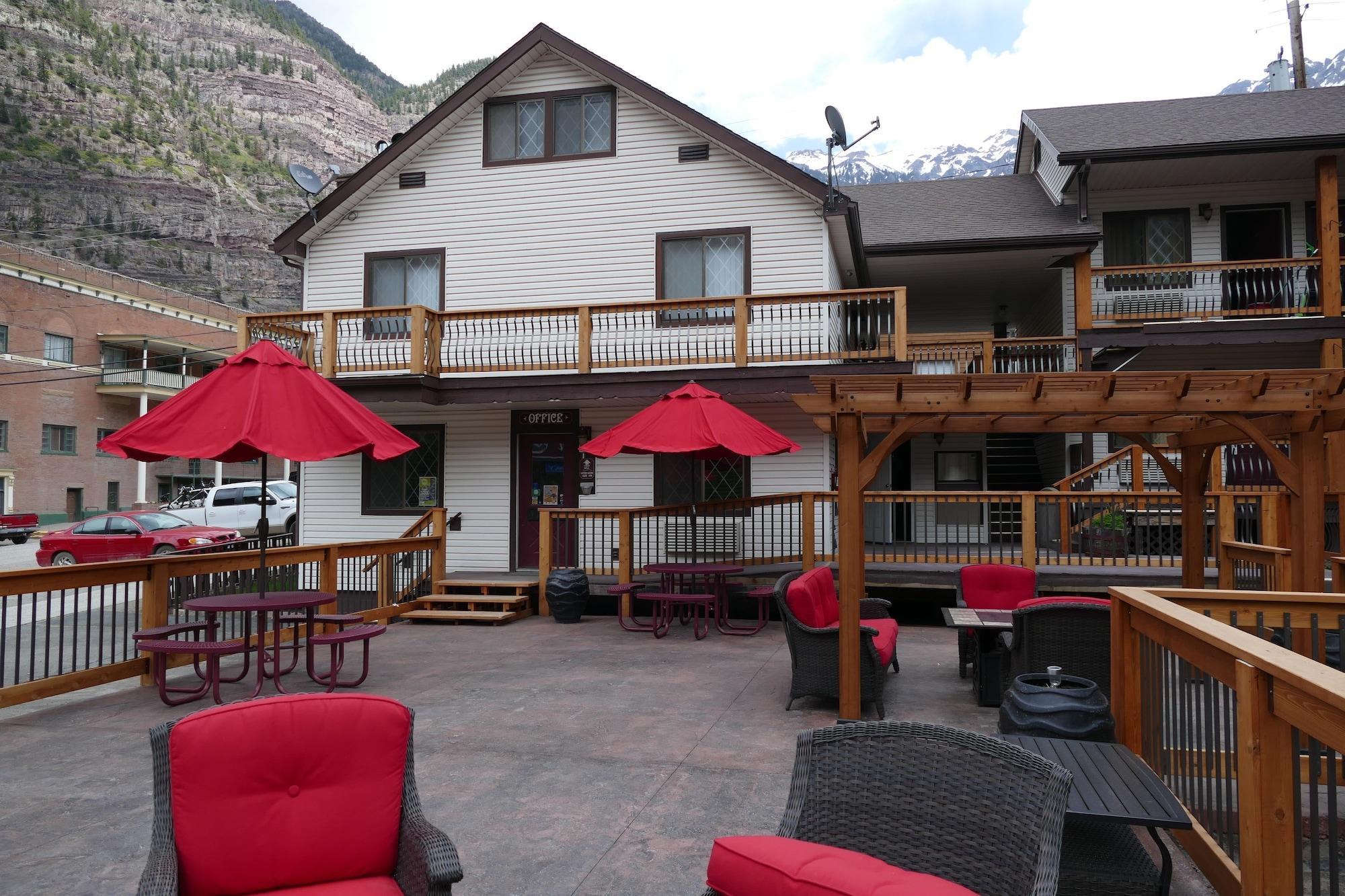 Matterhorn Inn and Suites Ouray image