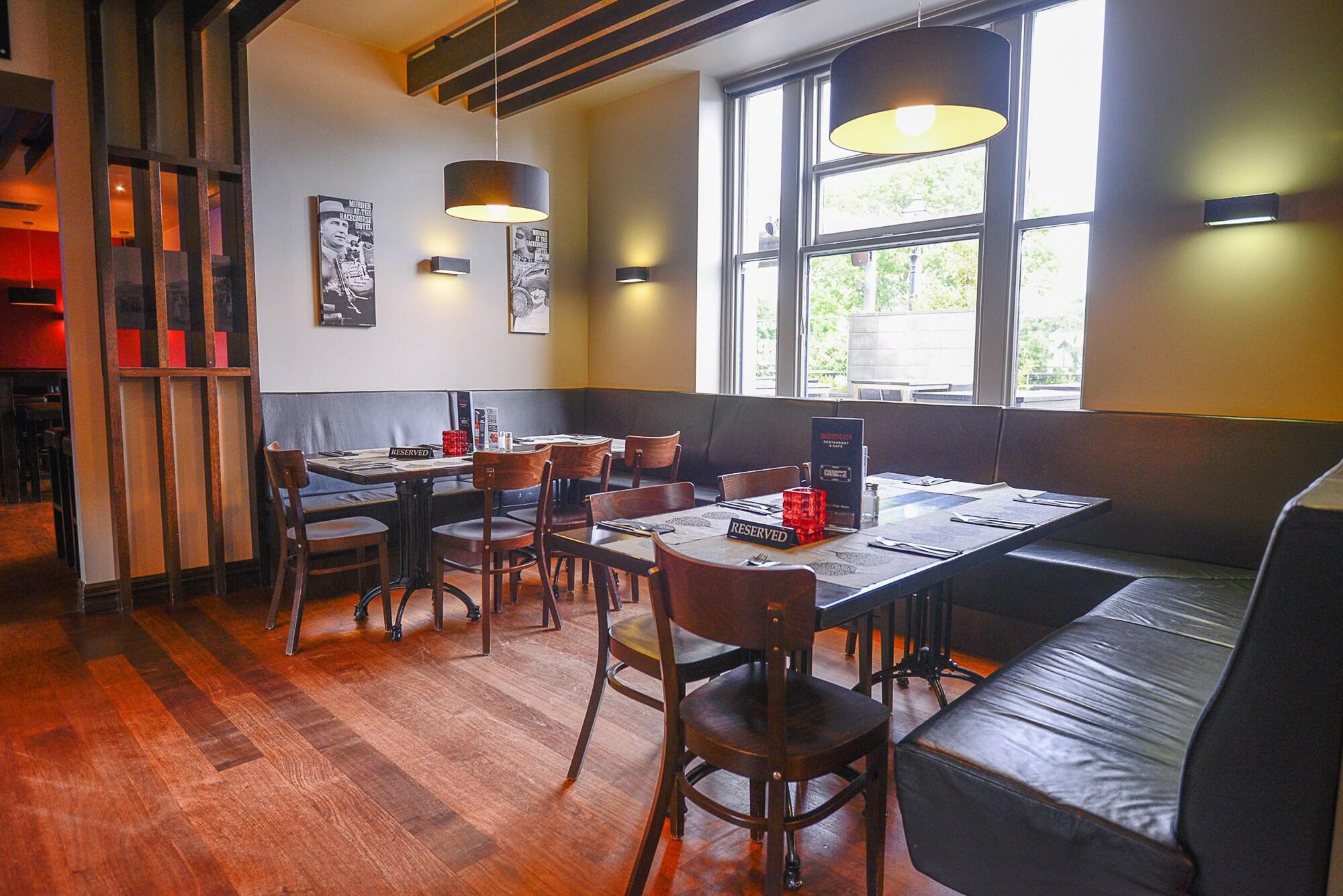 The Racecourse Hotel Motorlodge