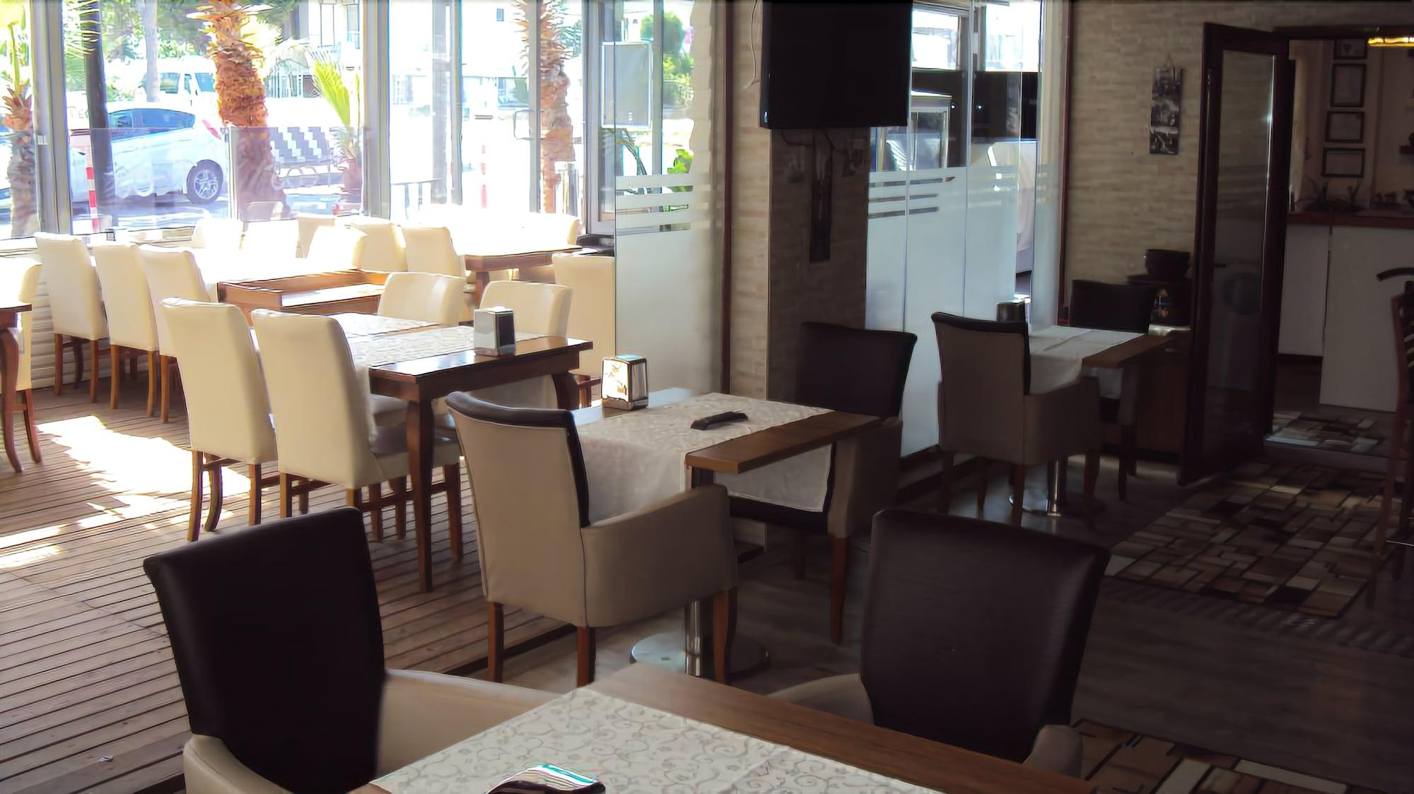 Teos Hotel