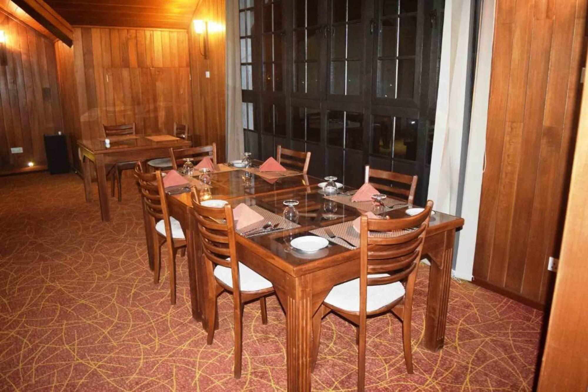 Daffodils Hotel