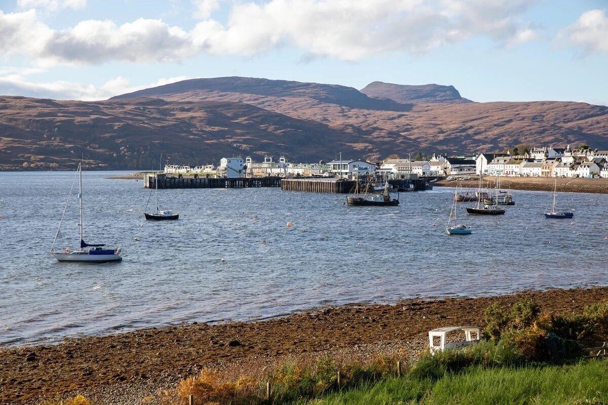 Harbour House by null