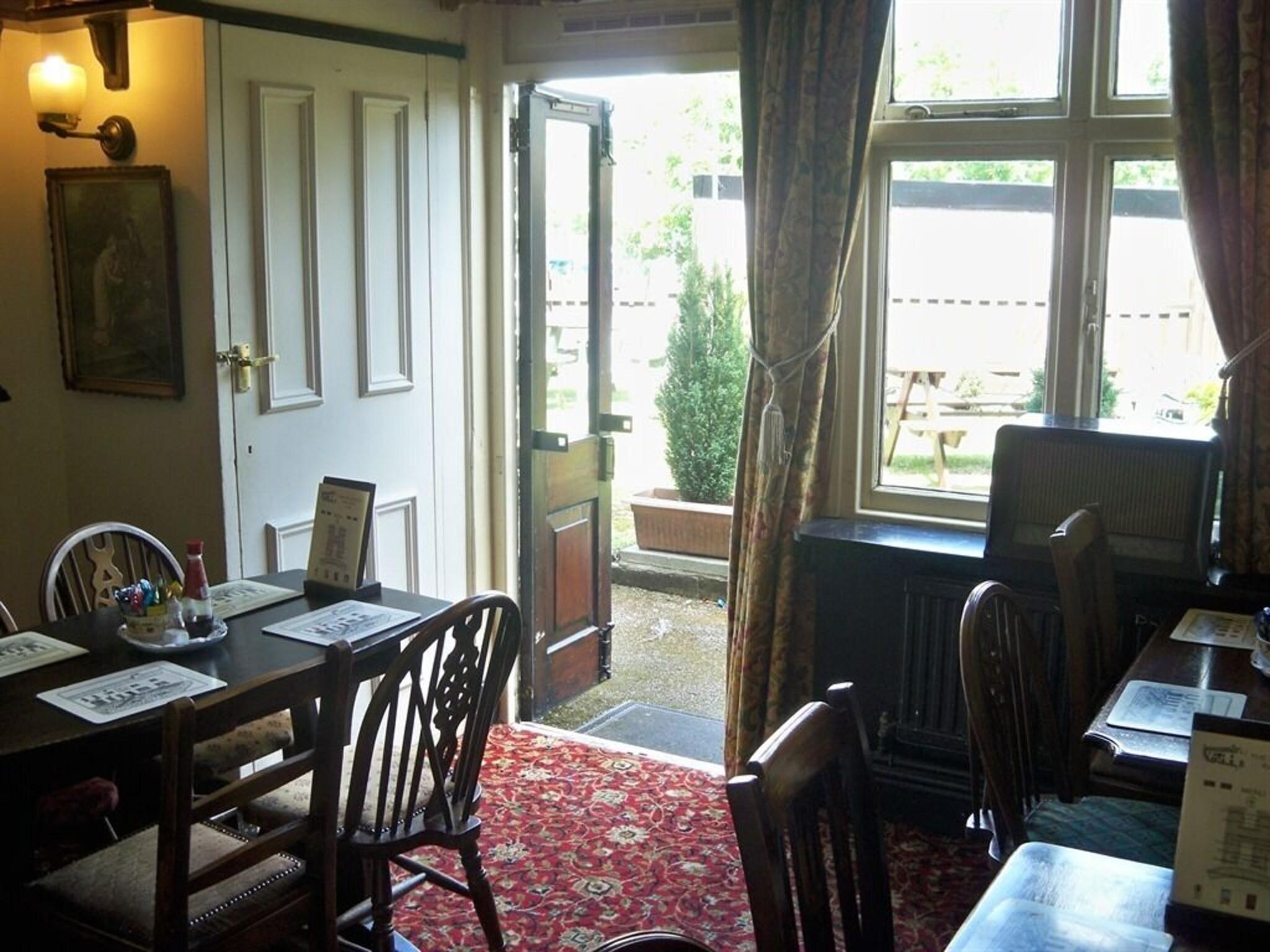 Nelson And Railway Inn