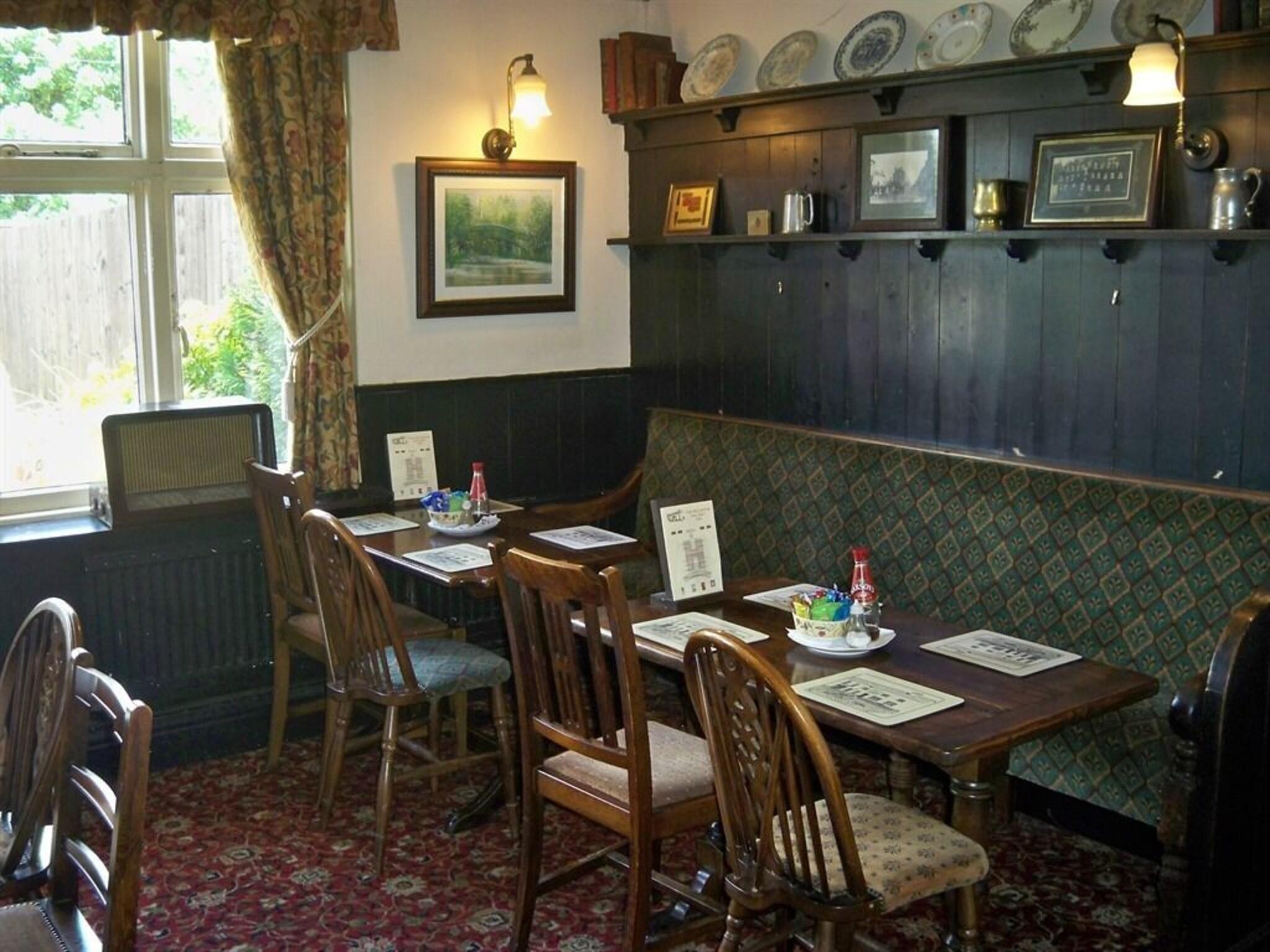 Nelson And Railway Inn