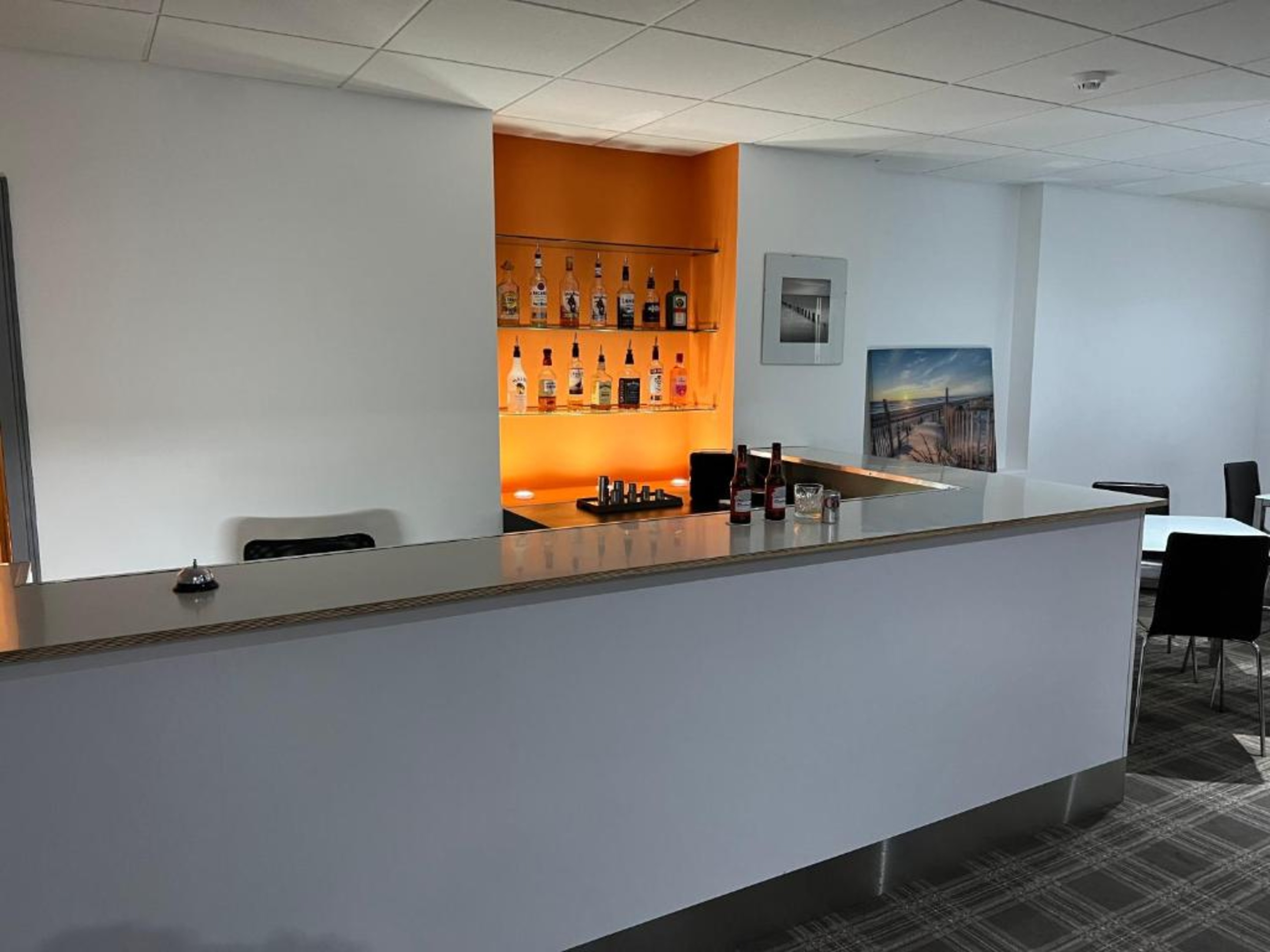 Wave Crest Hotel