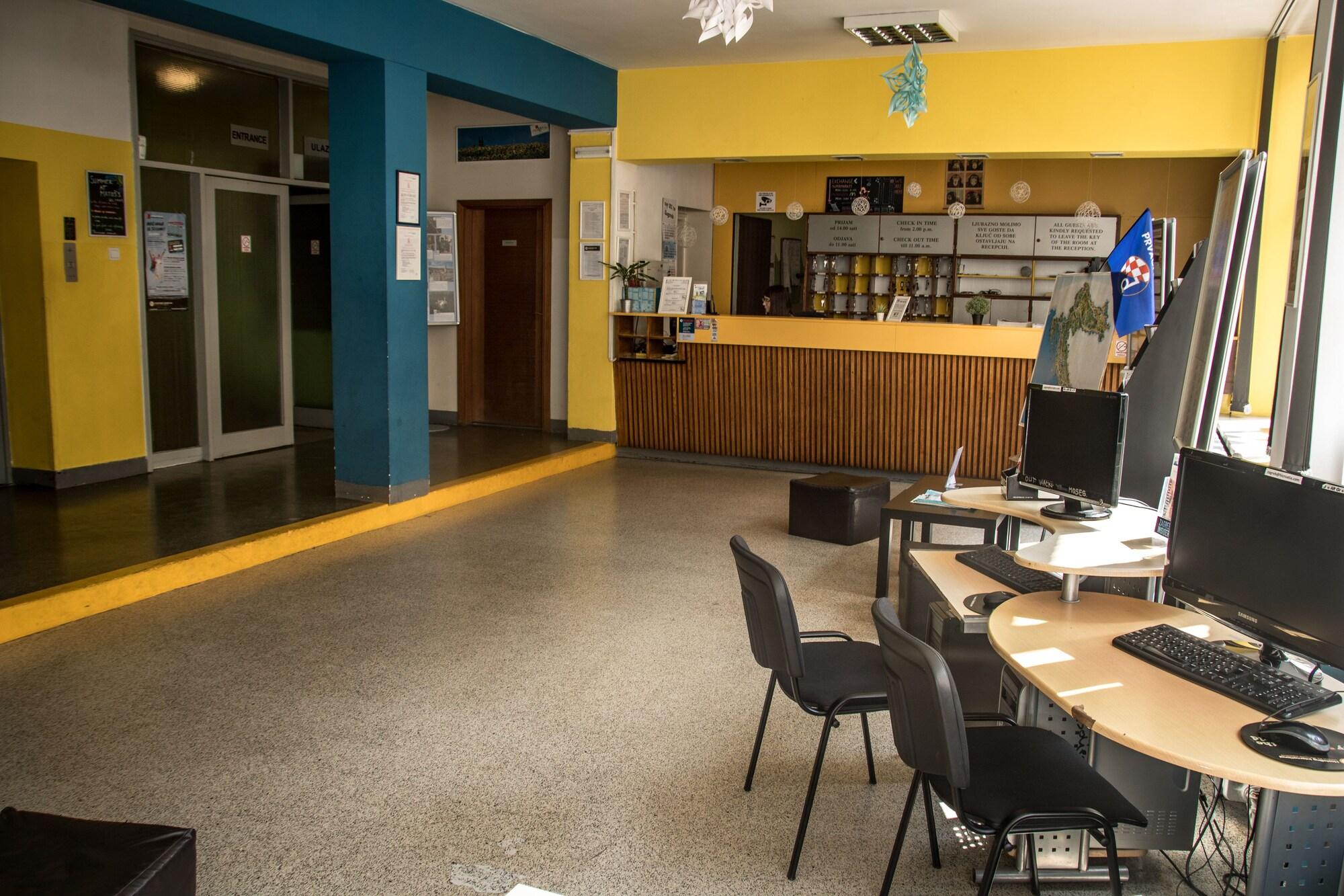 HI Hostel Zagreb by null