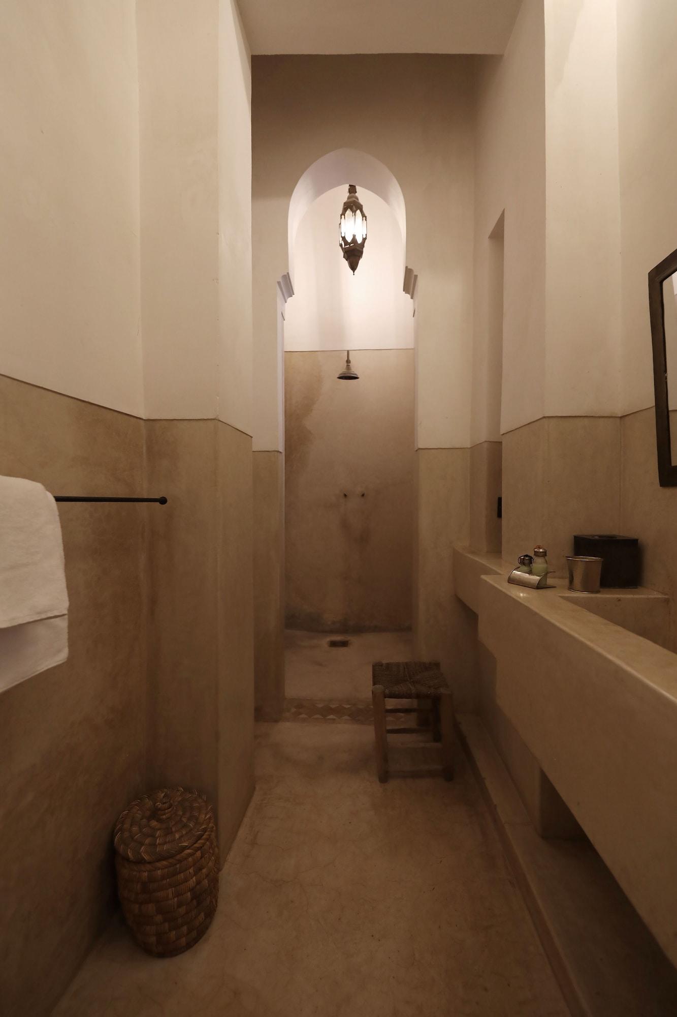 Riad Azzouna 13