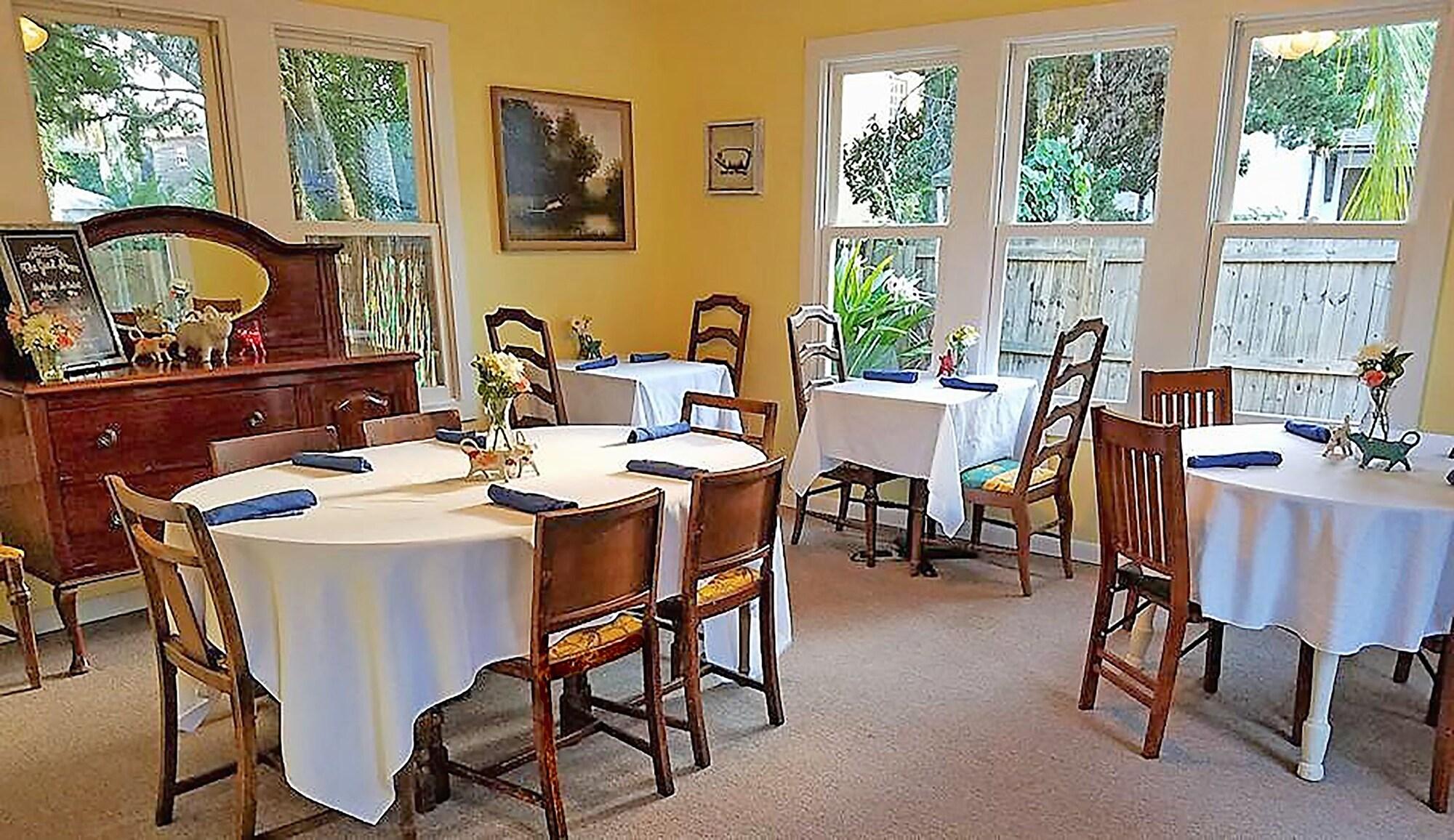 44 Spanish Street Inn