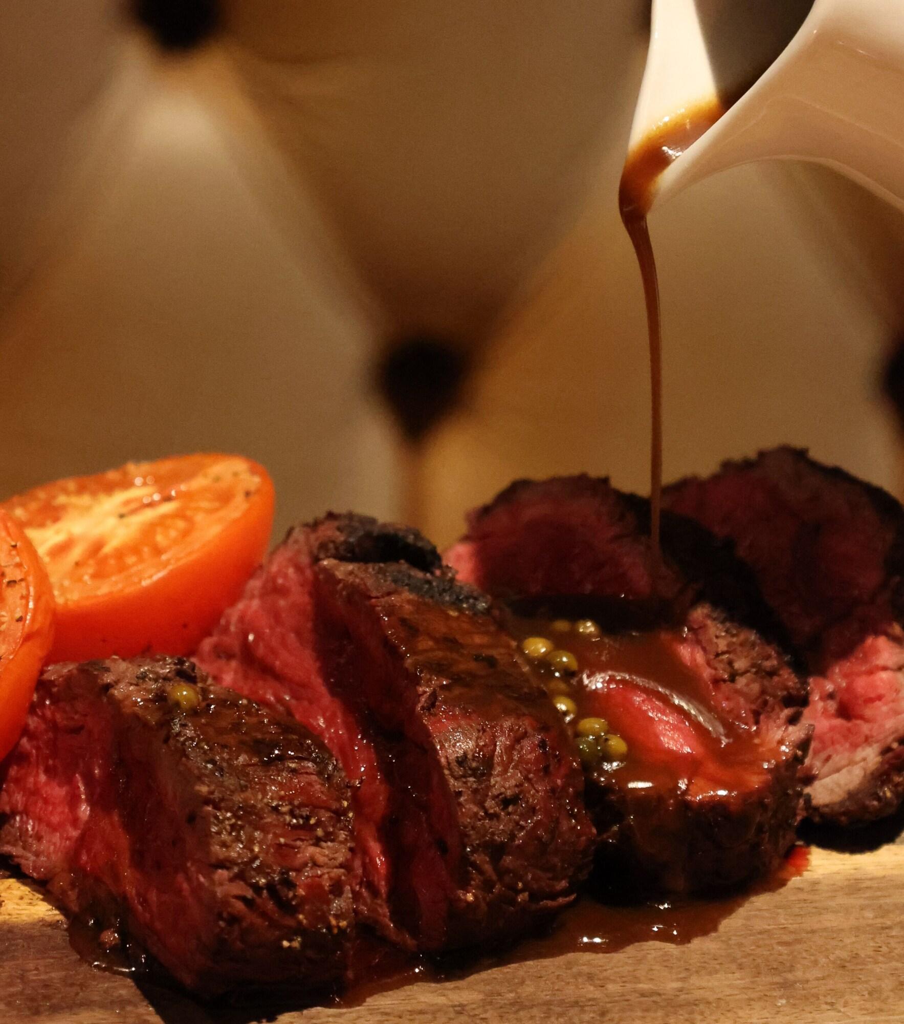 The Porterhouse Grill & Rooms by null