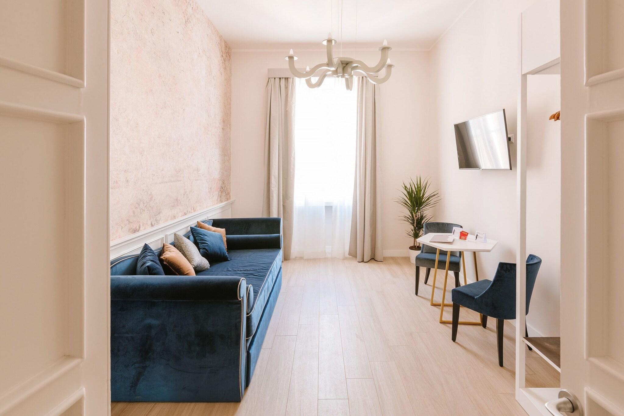 Rhea Silvia Luxury Navona by null