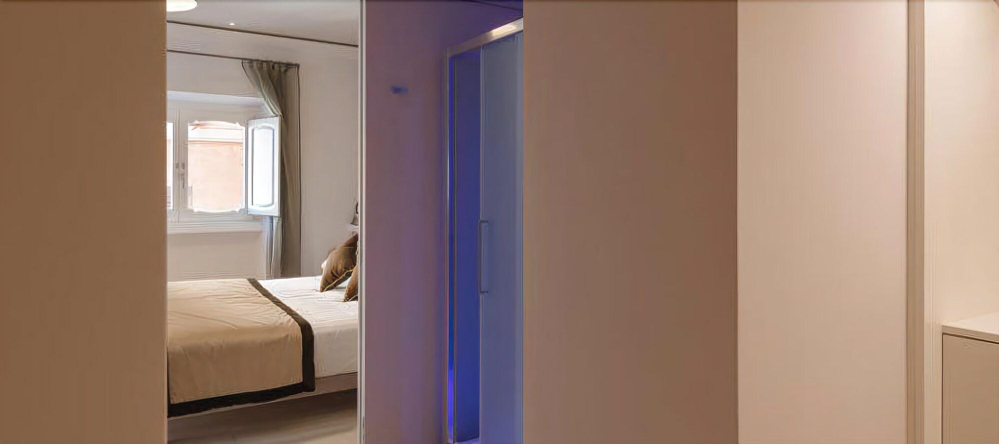 Rhea Silvia Luxury Navona by null