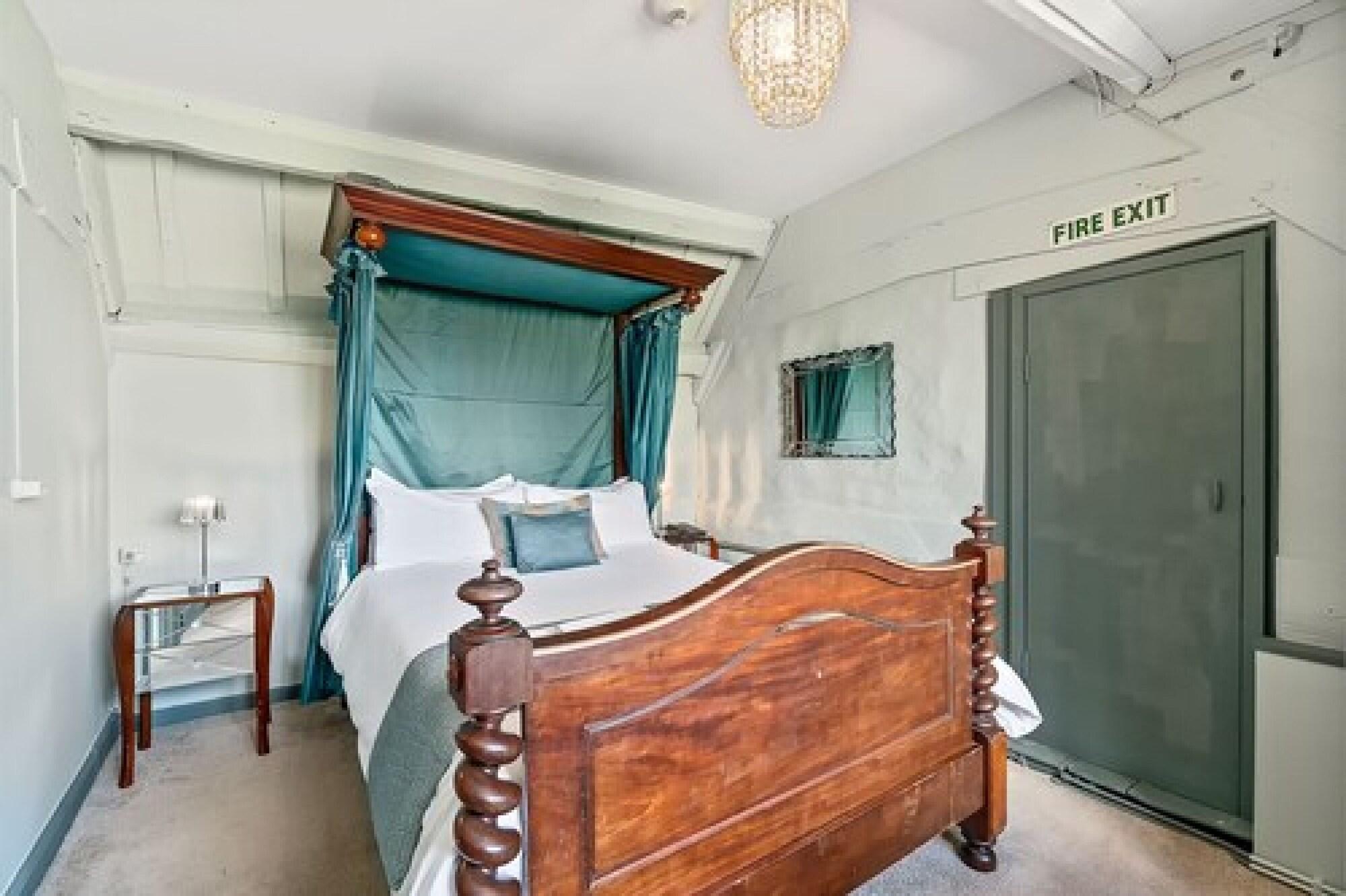 The Ancient Gatehouse Hotel by null