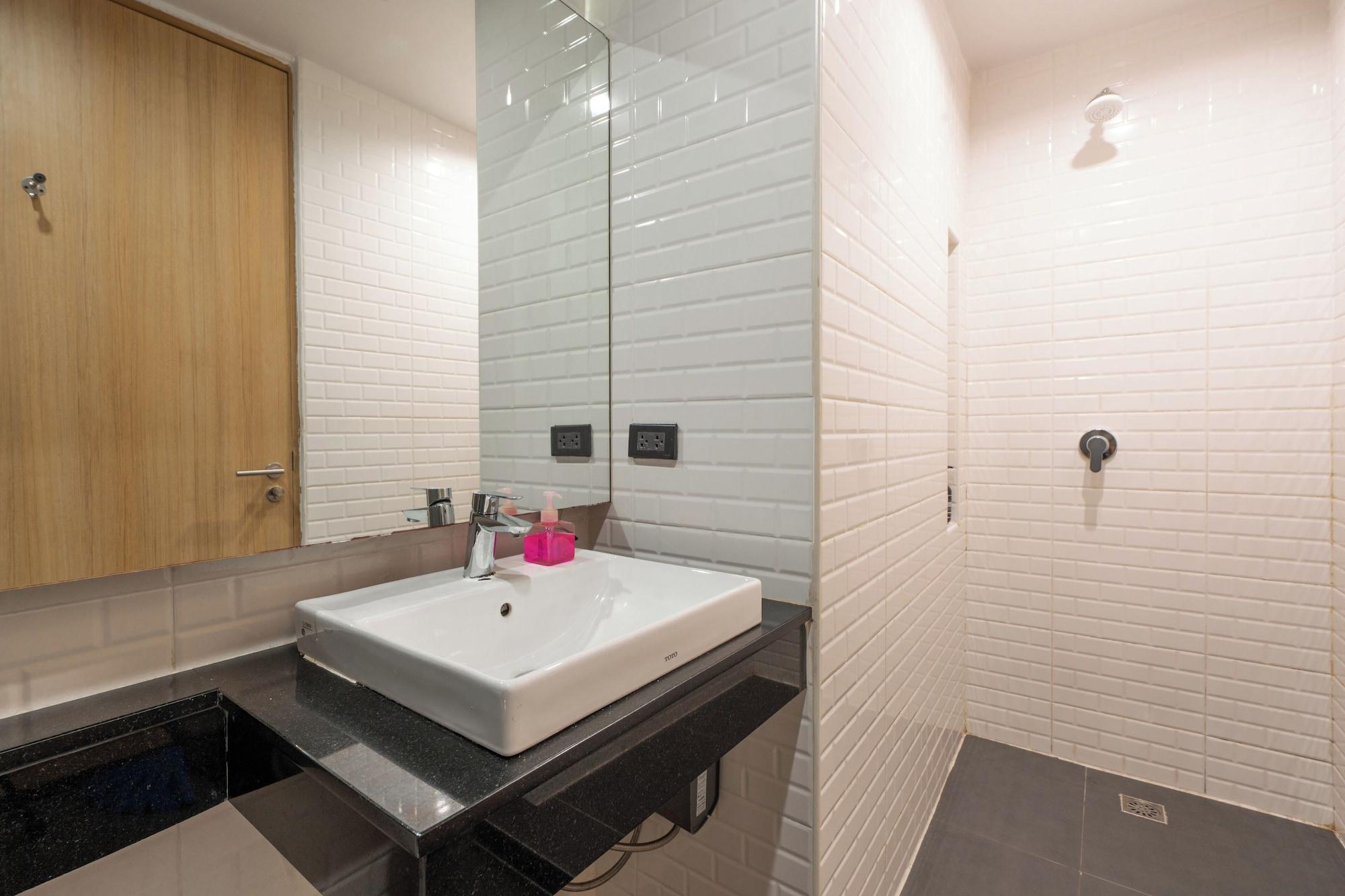 Patong Poshtel Adults Only