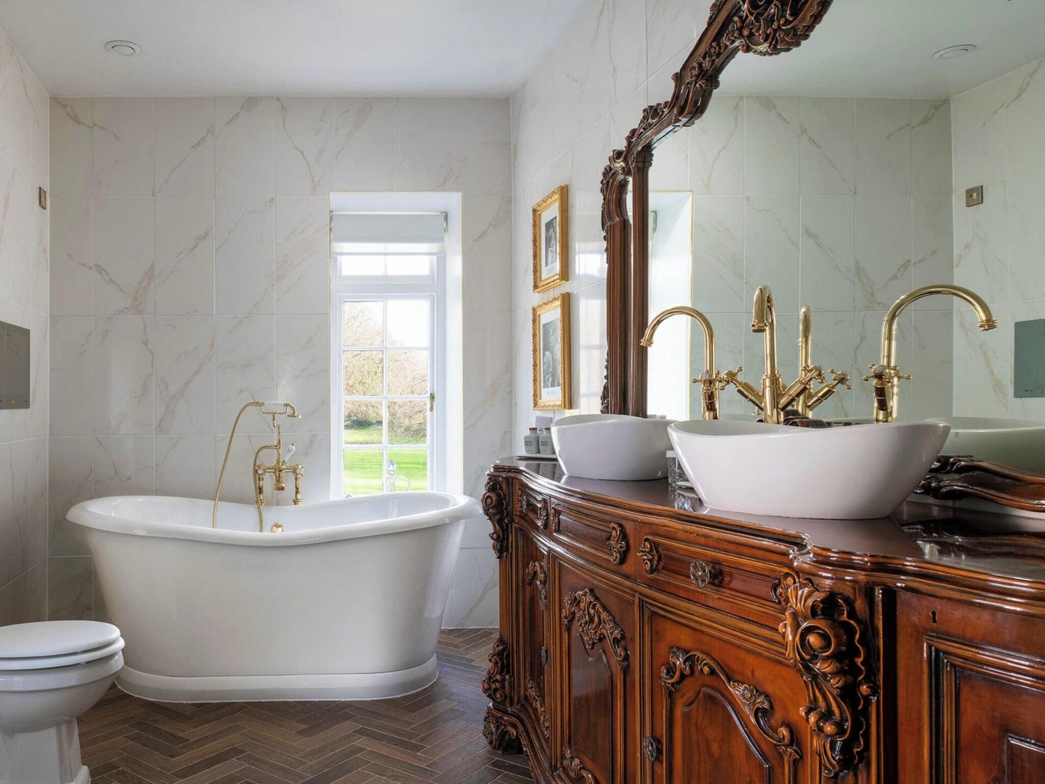 Plas Dinas Country House