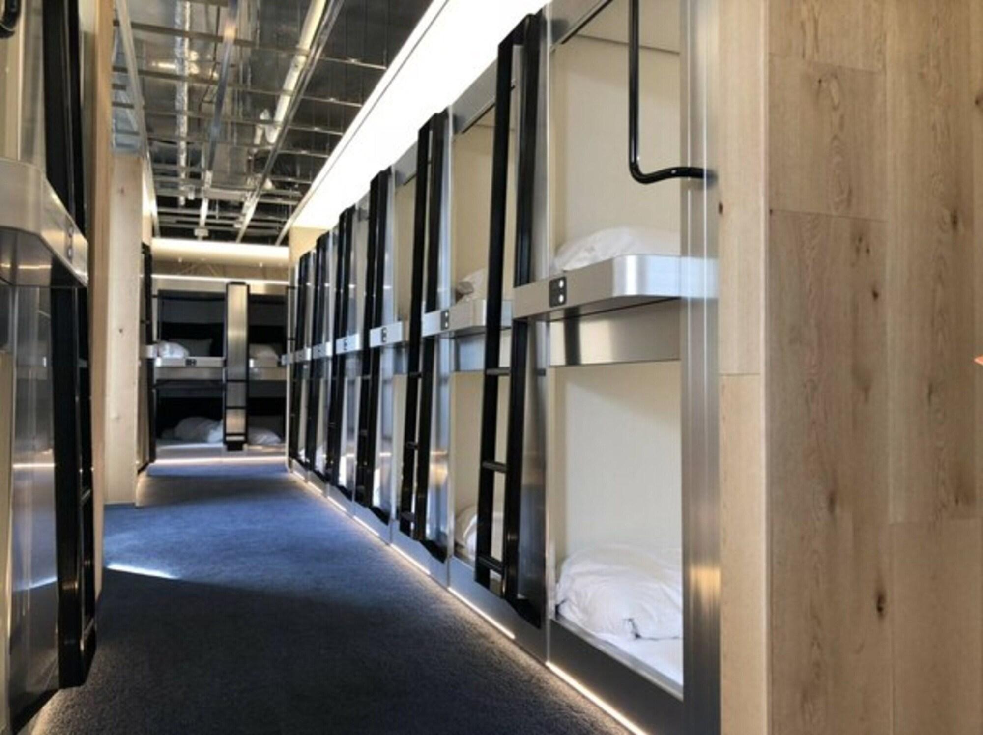 Hearts Capsule Hotel Spa Hakata