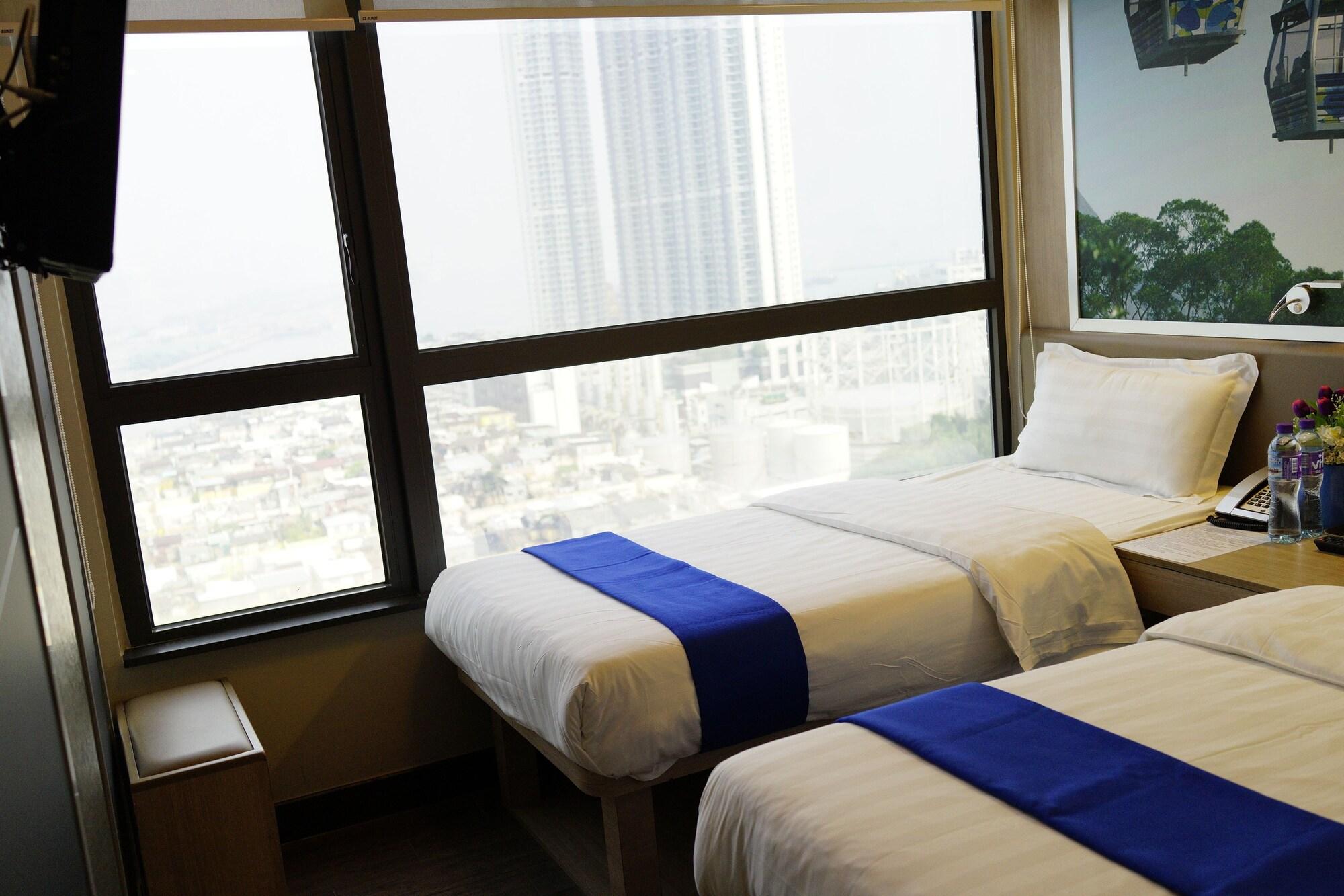Cruise Hotel