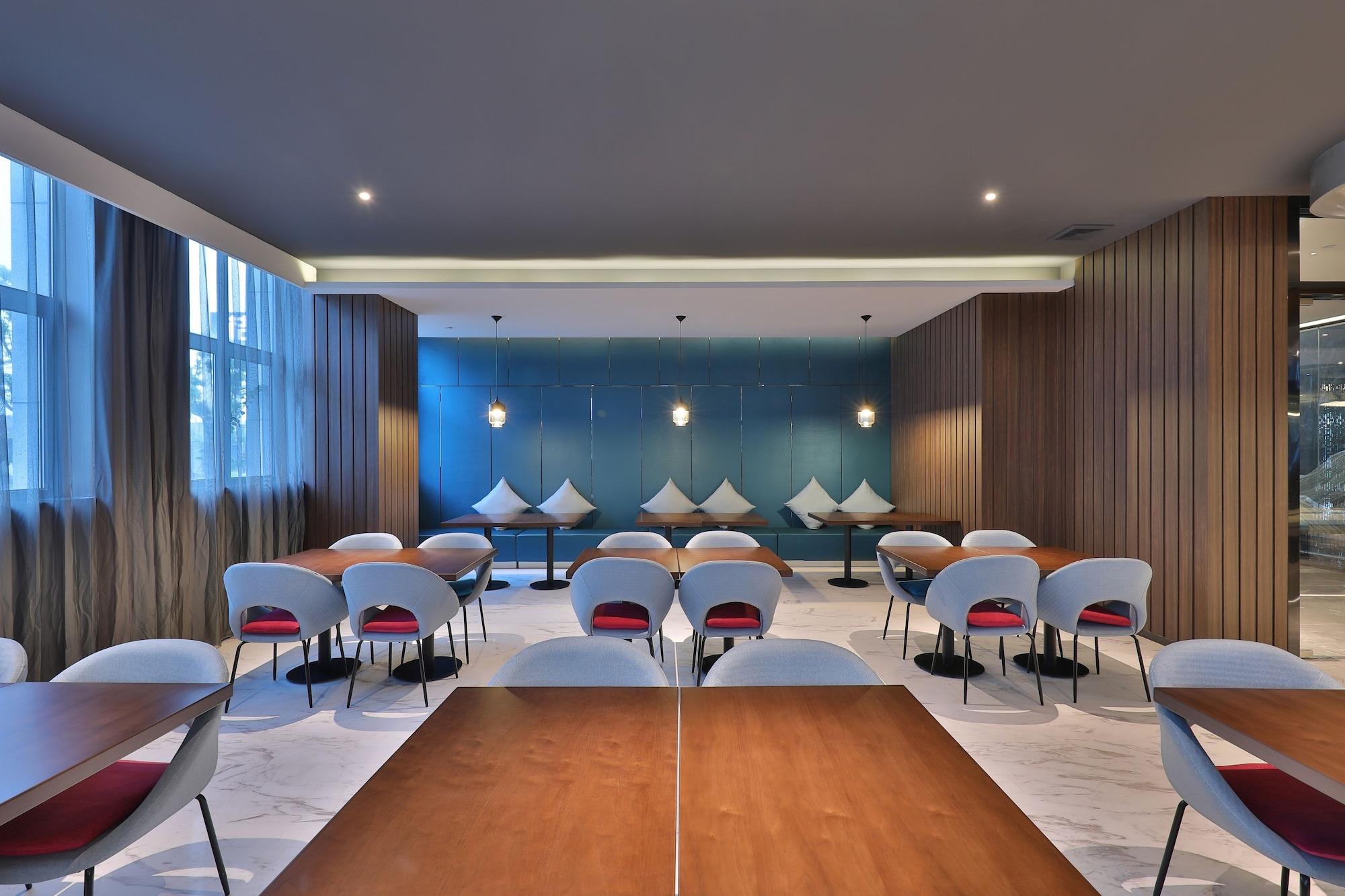 Orange Hotel Select Shanghai Pudong Airport Hotel